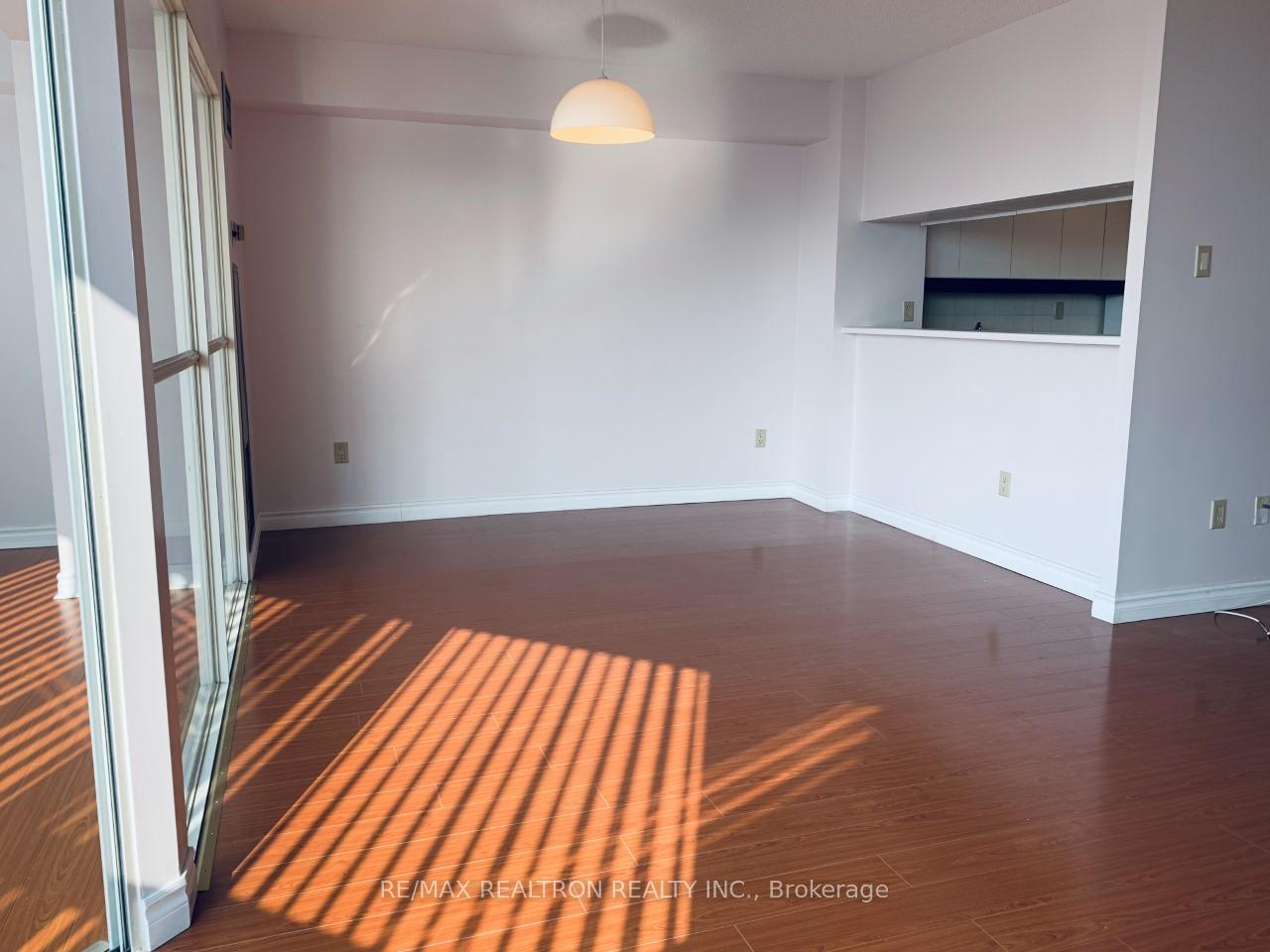 Photo 5 of Unit 714, 7805 Bayview Avenue, Markham, Aileen-Willowbrook — HOMEH