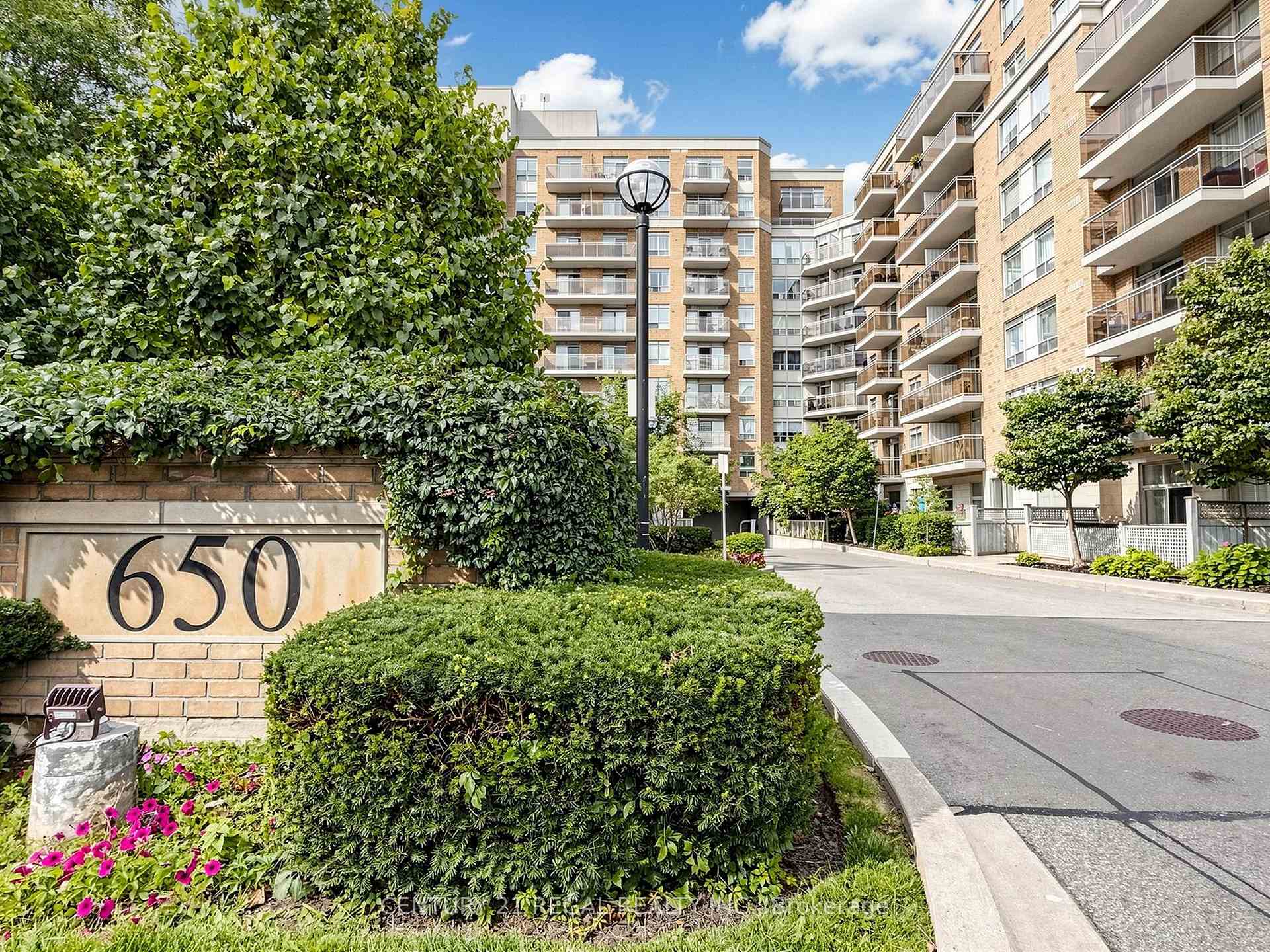 Photo of Unit 434, 650 Lawrence Avenue W