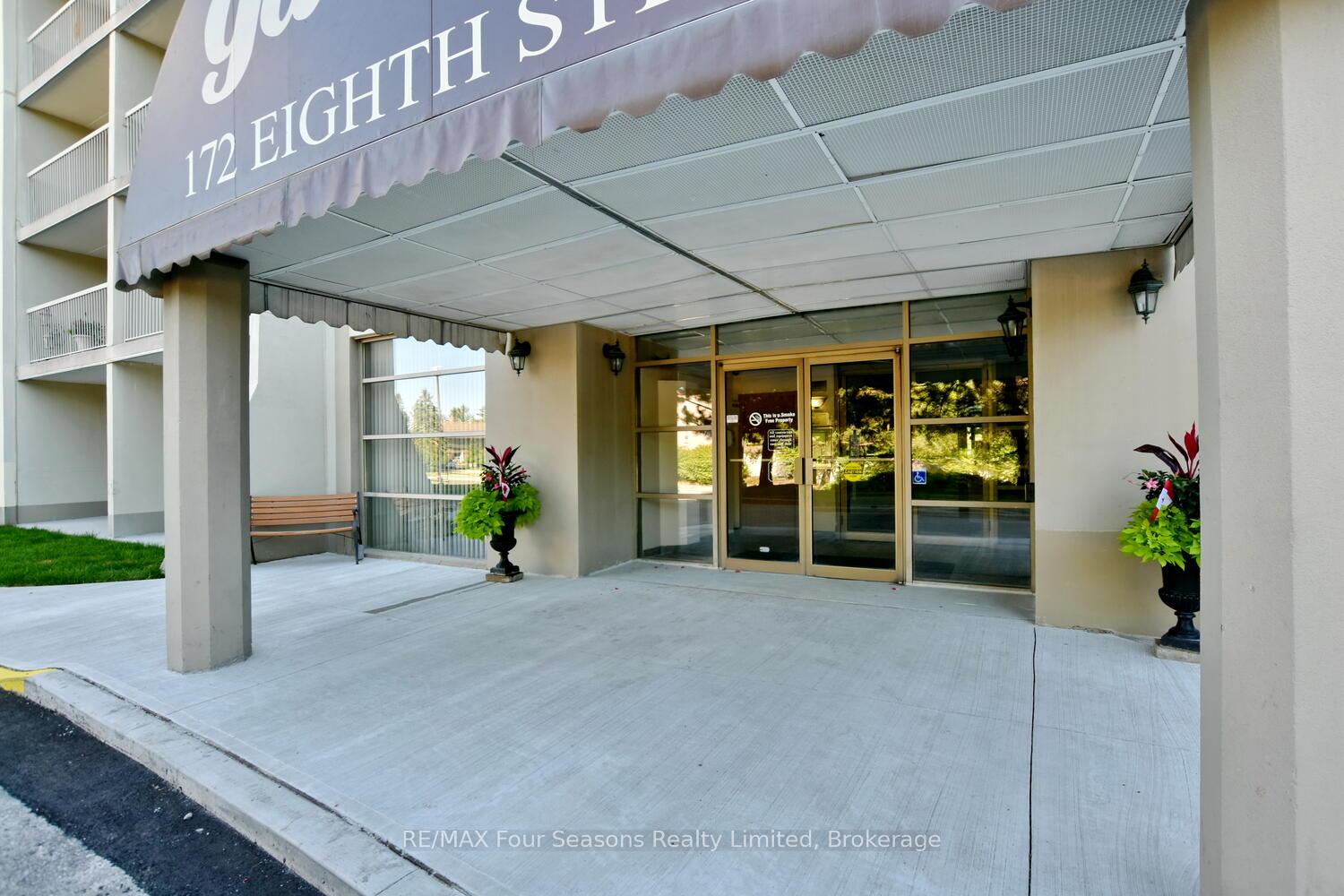 Photo 4 of Unit 505, 172 Eighth Street, Collingwood — HOMEH