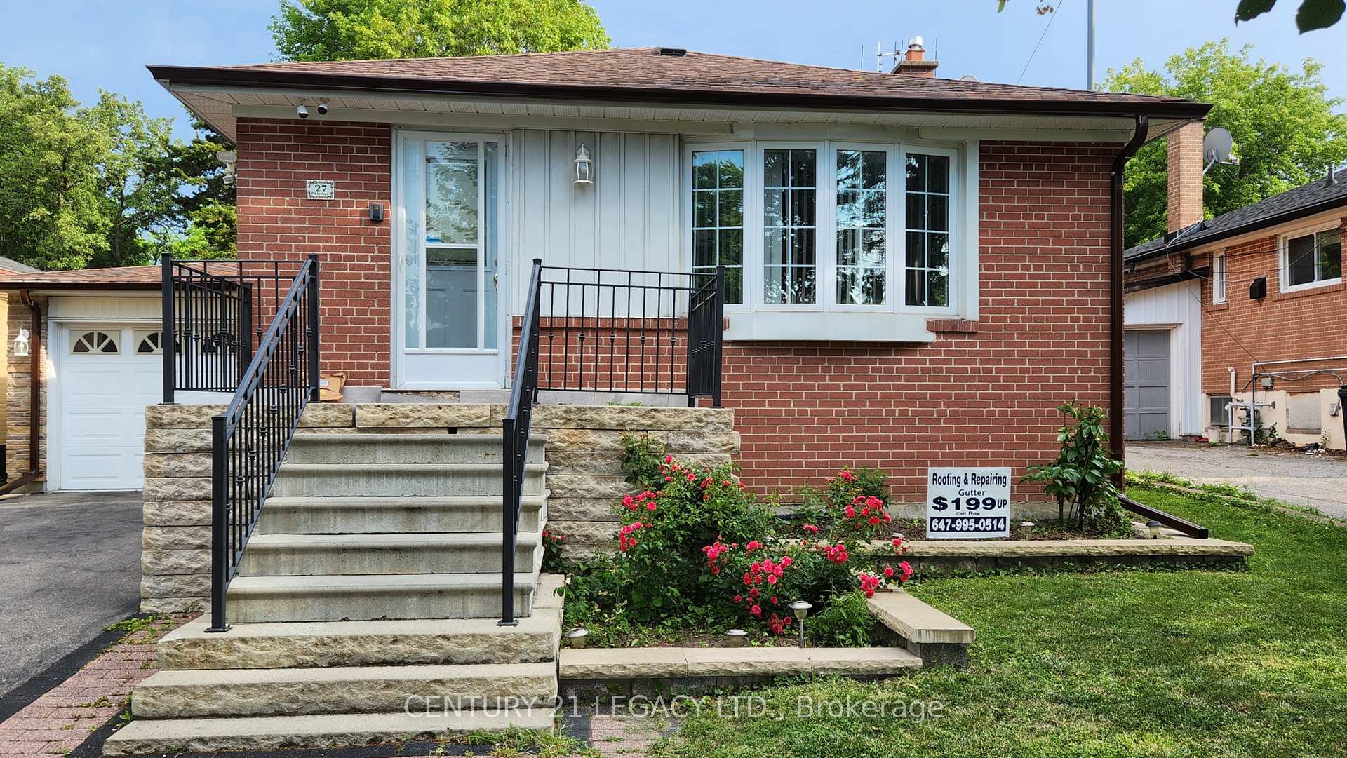 Photo 2 of 27 Par Avenue, Scarborough, Woburn — HOMEH
