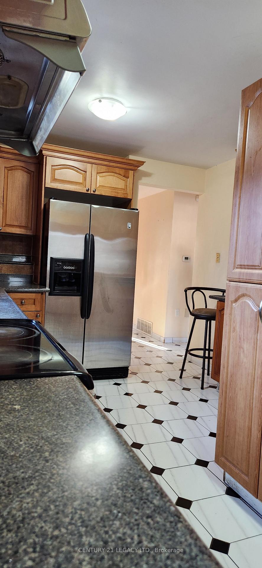 Photo 6 of 27 Par Avenue, Scarborough, Woburn — HOMEH