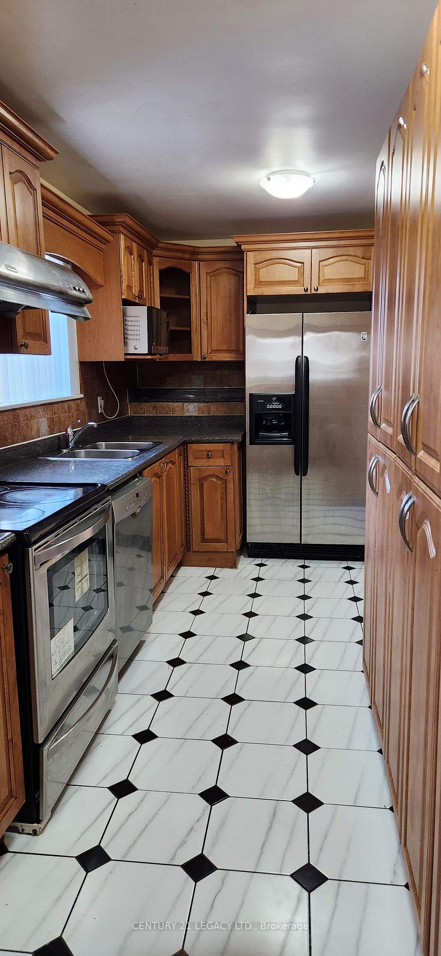 Photo 8 of 27 Par Avenue, Scarborough, Woburn — HOMEH