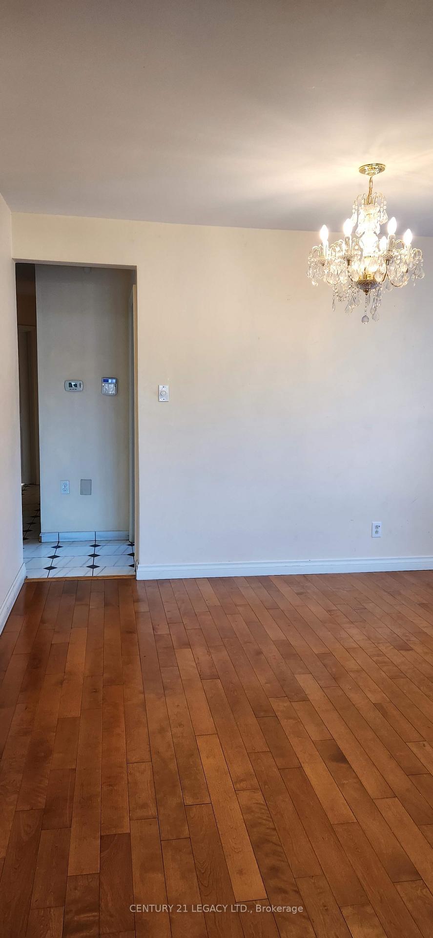 Photo 14 of 27 Par Avenue, Scarborough, Woburn — HOMEH