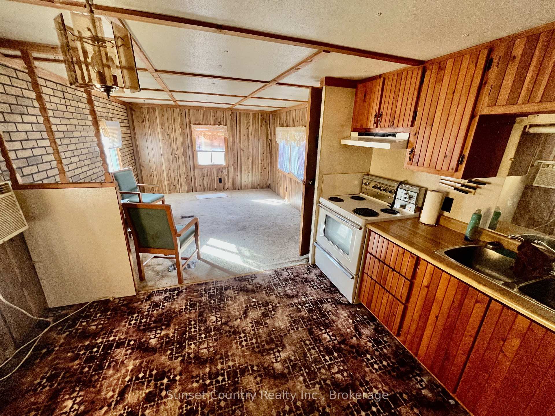Photo 4 of 35-140 Third Street, Dryden, Hillcrest — HOMEH