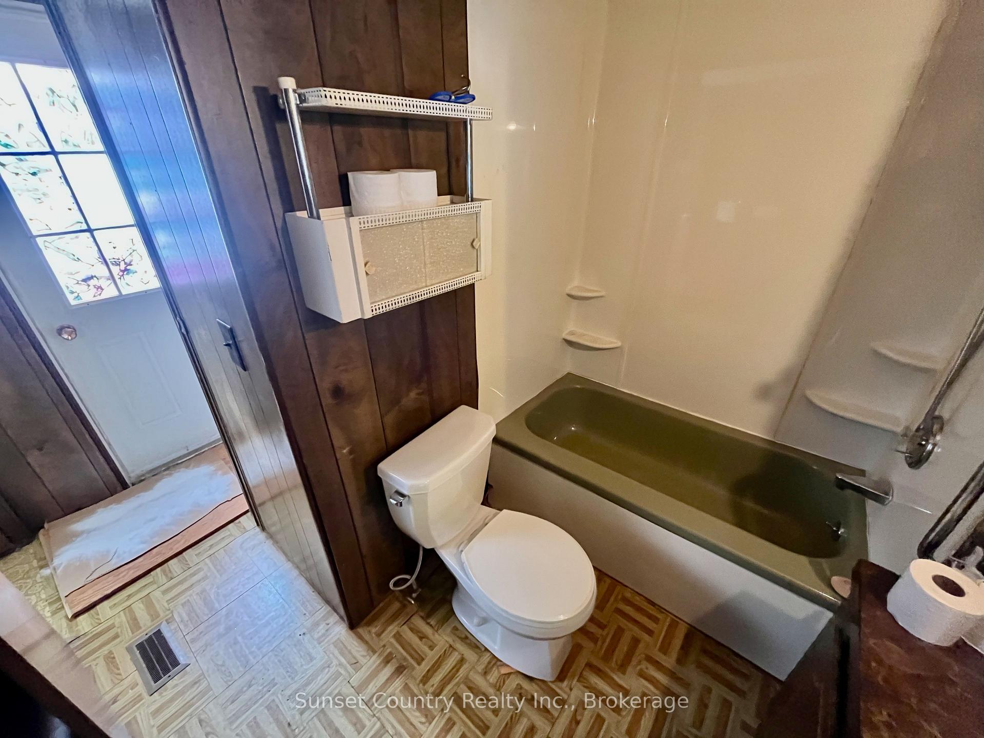 Photo 11 of 35-140 Third Street, Dryden, Hillcrest — HOMEH