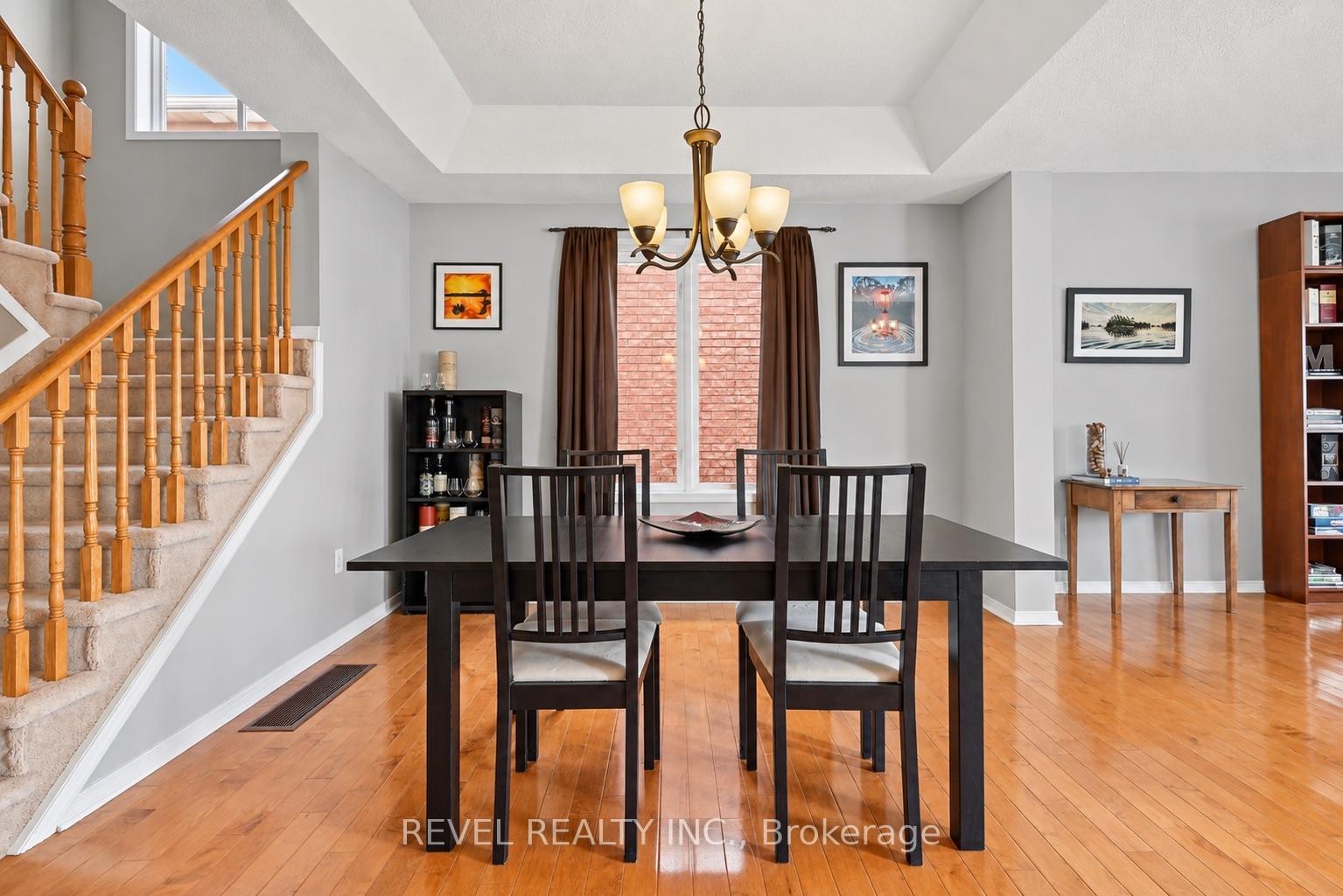 Photo 7 of 30 Sun King Crescent, Barrie, Innis-Shore — HOMEH