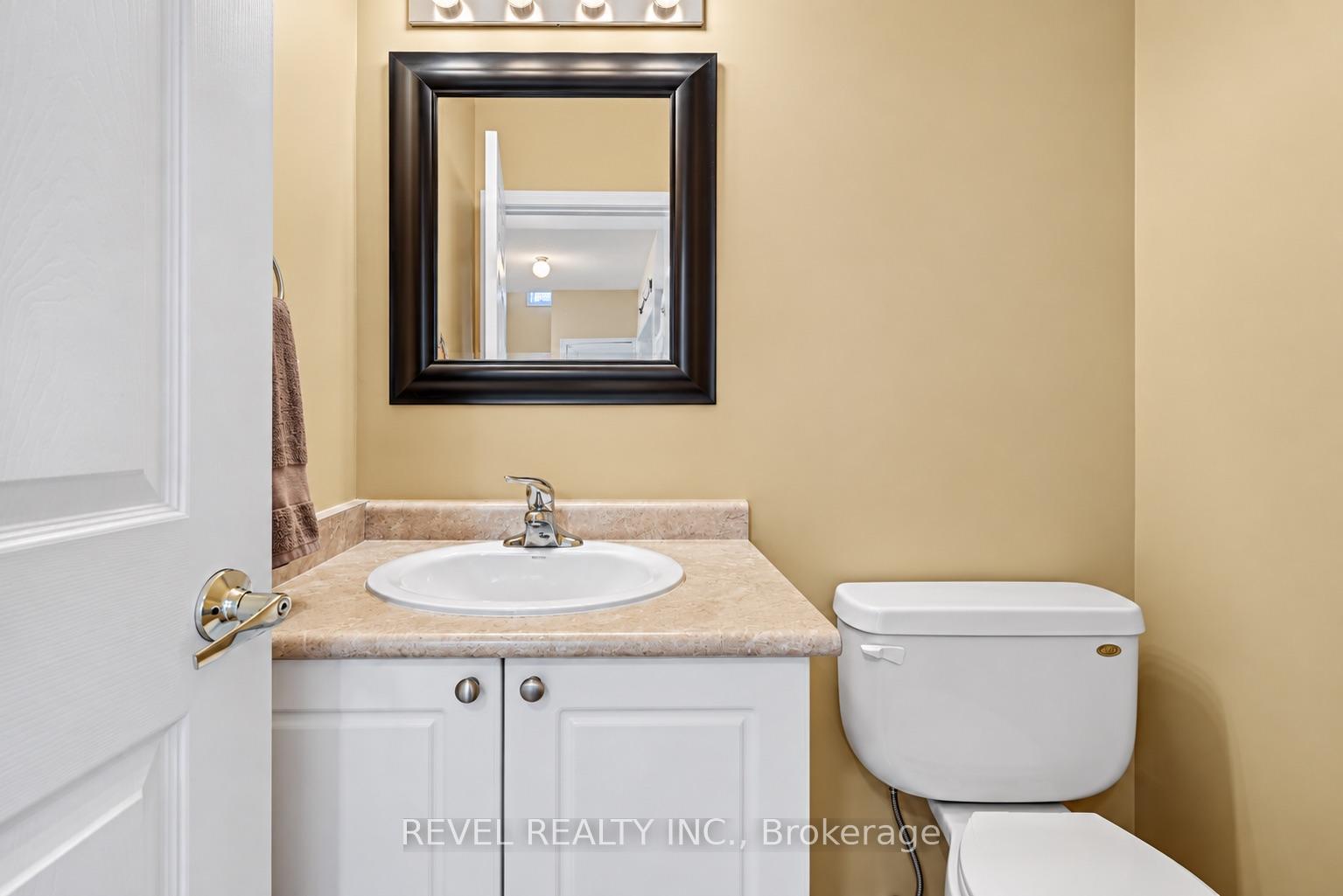 Photo 21 of 30 Sun King Crescent, Barrie, Innis-Shore — HOMEH