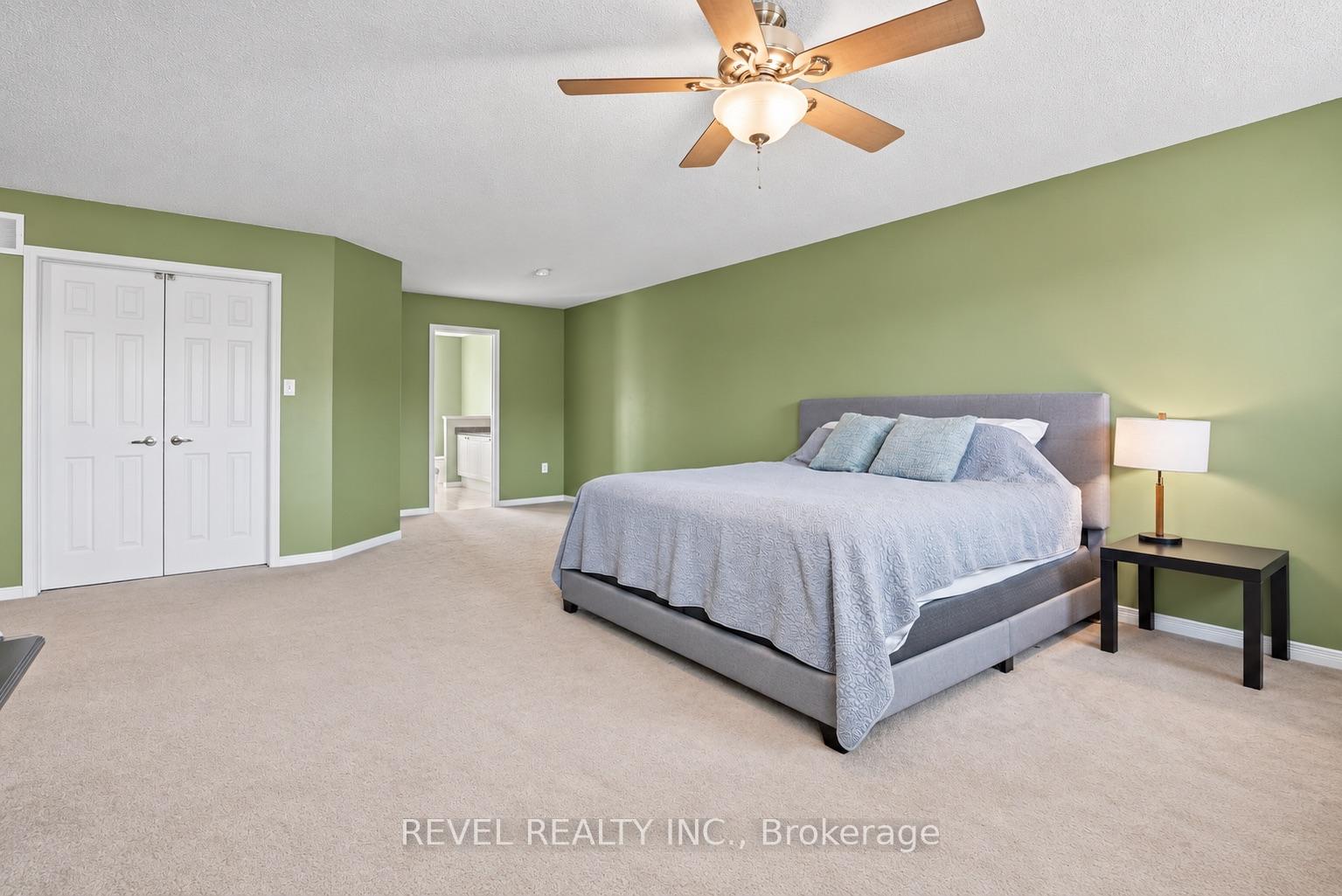 Photo 24 of 30 Sun King Crescent, Barrie, Innis-Shore — HOMEH