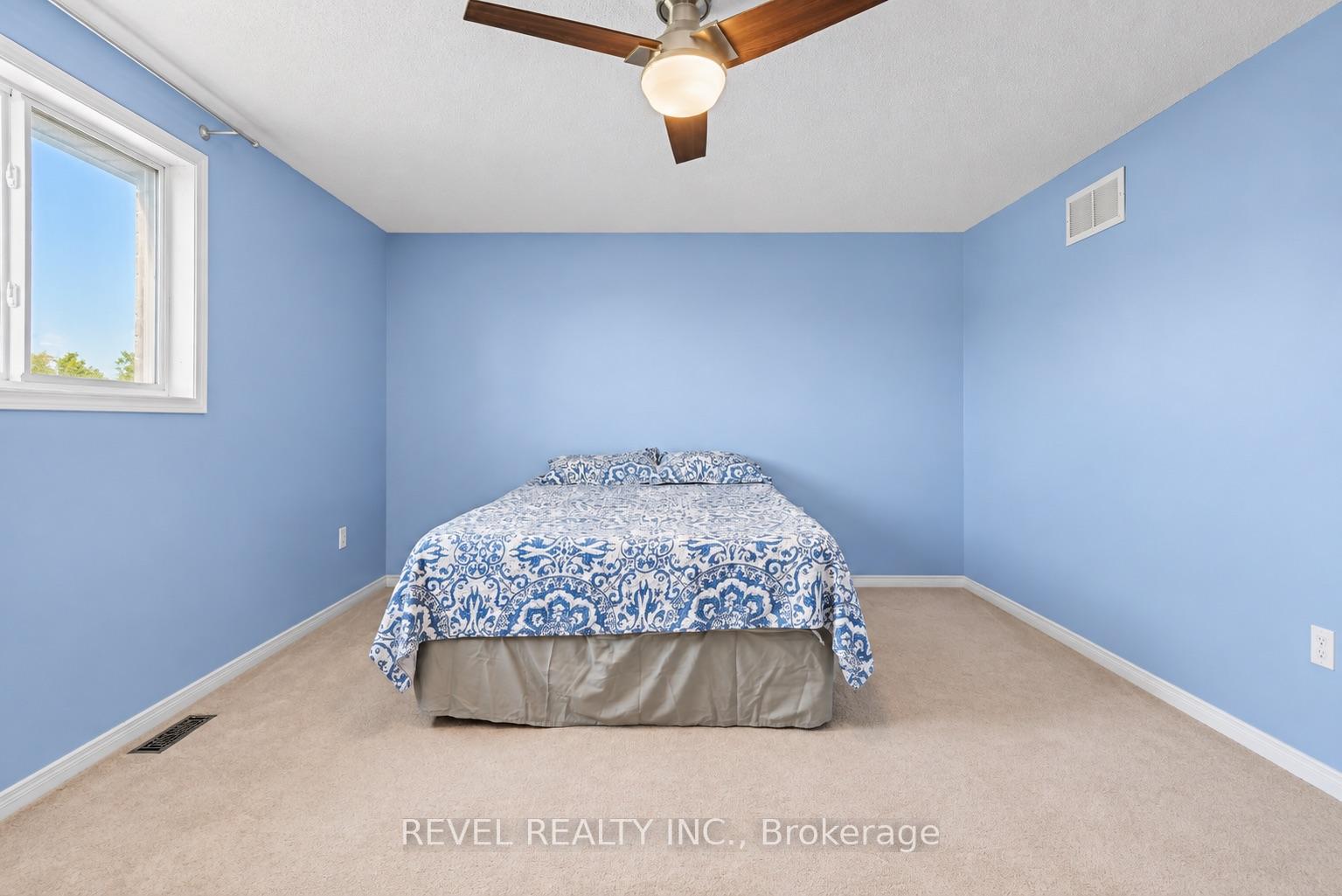 Photo 33 of 30 Sun King Crescent, Barrie, Innis-Shore — HOMEH