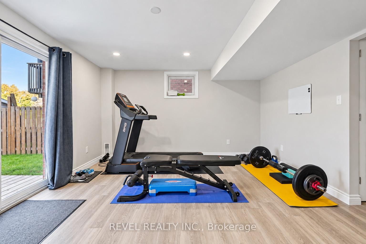 Photo 40 of 30 Sun King Crescent, Barrie, Innis-Shore — HOMEH