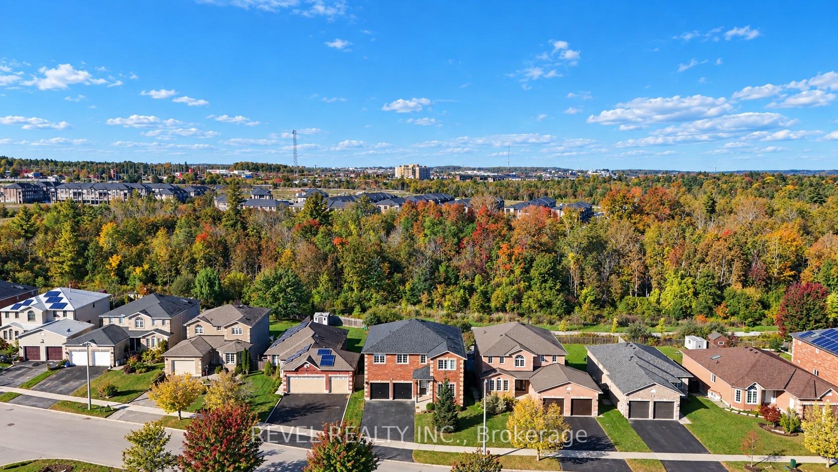 Photo 49 of 30 Sun King Crescent, Barrie, Innis-Shore — HOMEH