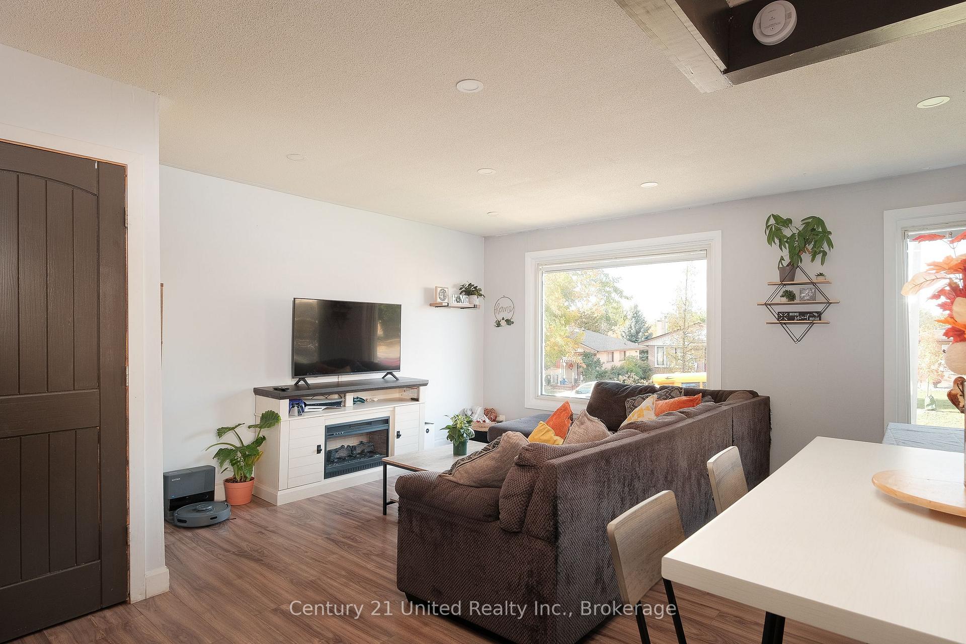 Photo 5 of 257 Riverview Heights, Peterborough, Ashburnham Ward 4 — HOMEH