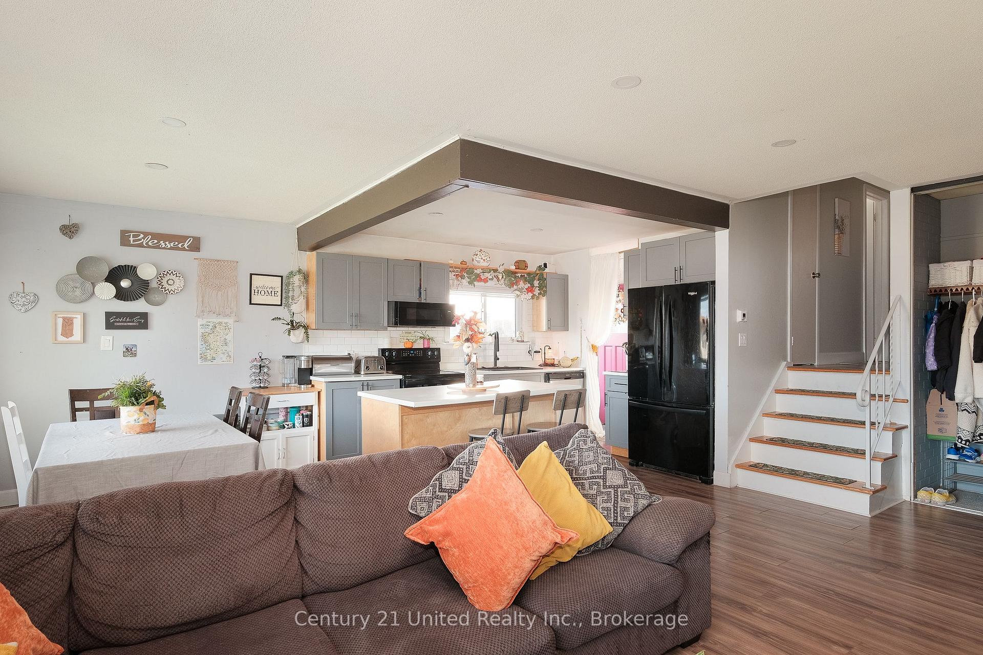 Photo 7 of 257 Riverview Heights, Peterborough, Ashburnham Ward 4 — HOMEH