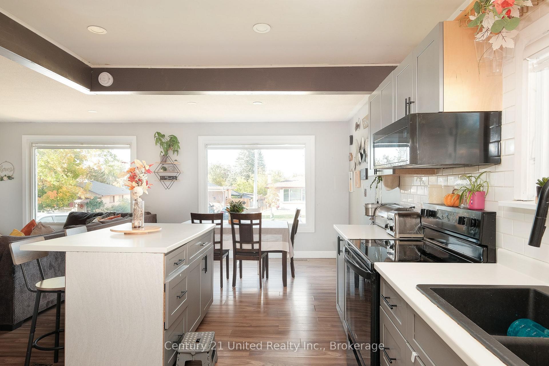 Photo 10 of 257 Riverview Heights, Peterborough, Ashburnham Ward 4 — HOMEH