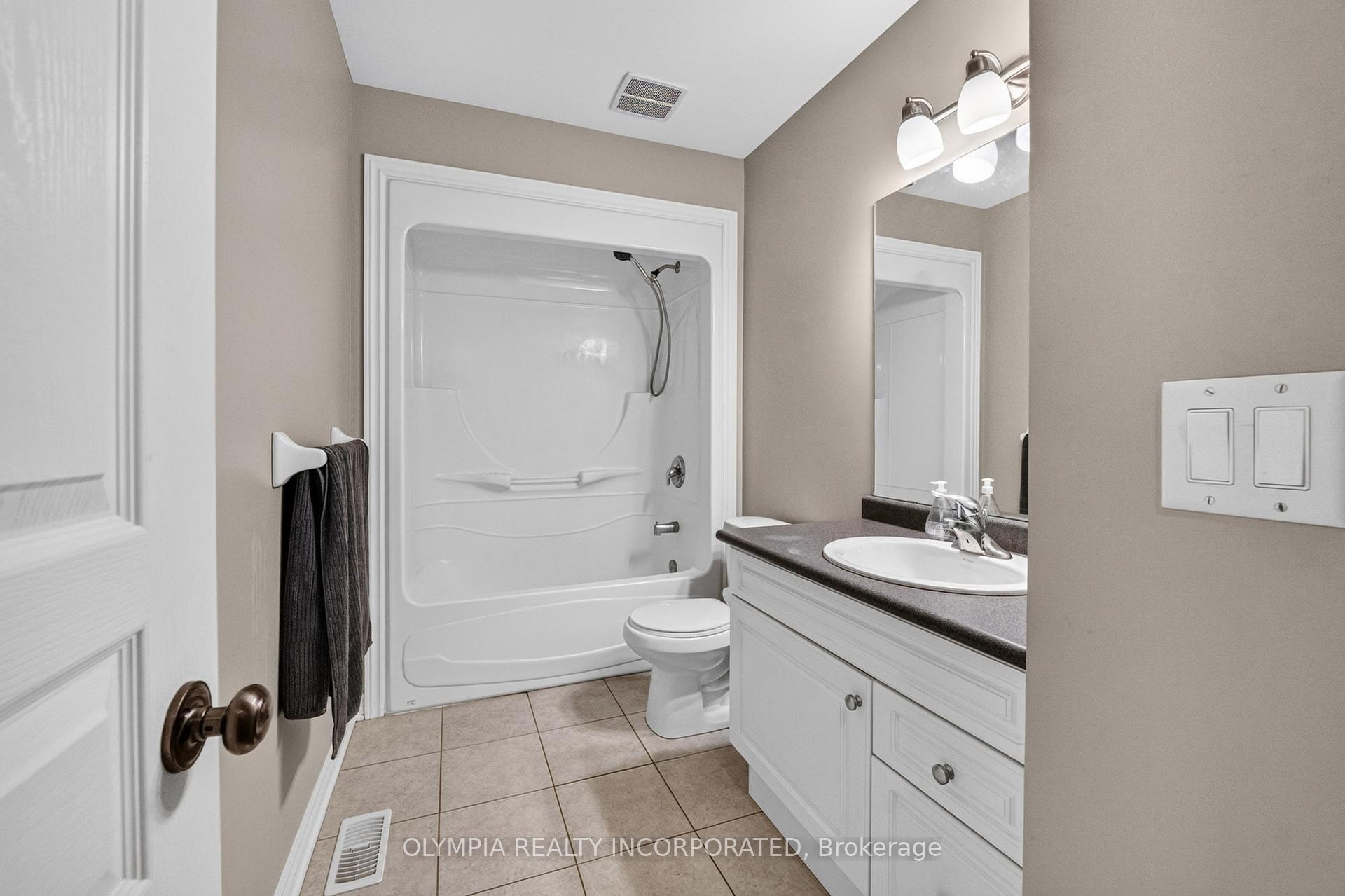 Photo 21 of 72 Tuliptree Road, Thorold, Confederation Heights — HOMEH