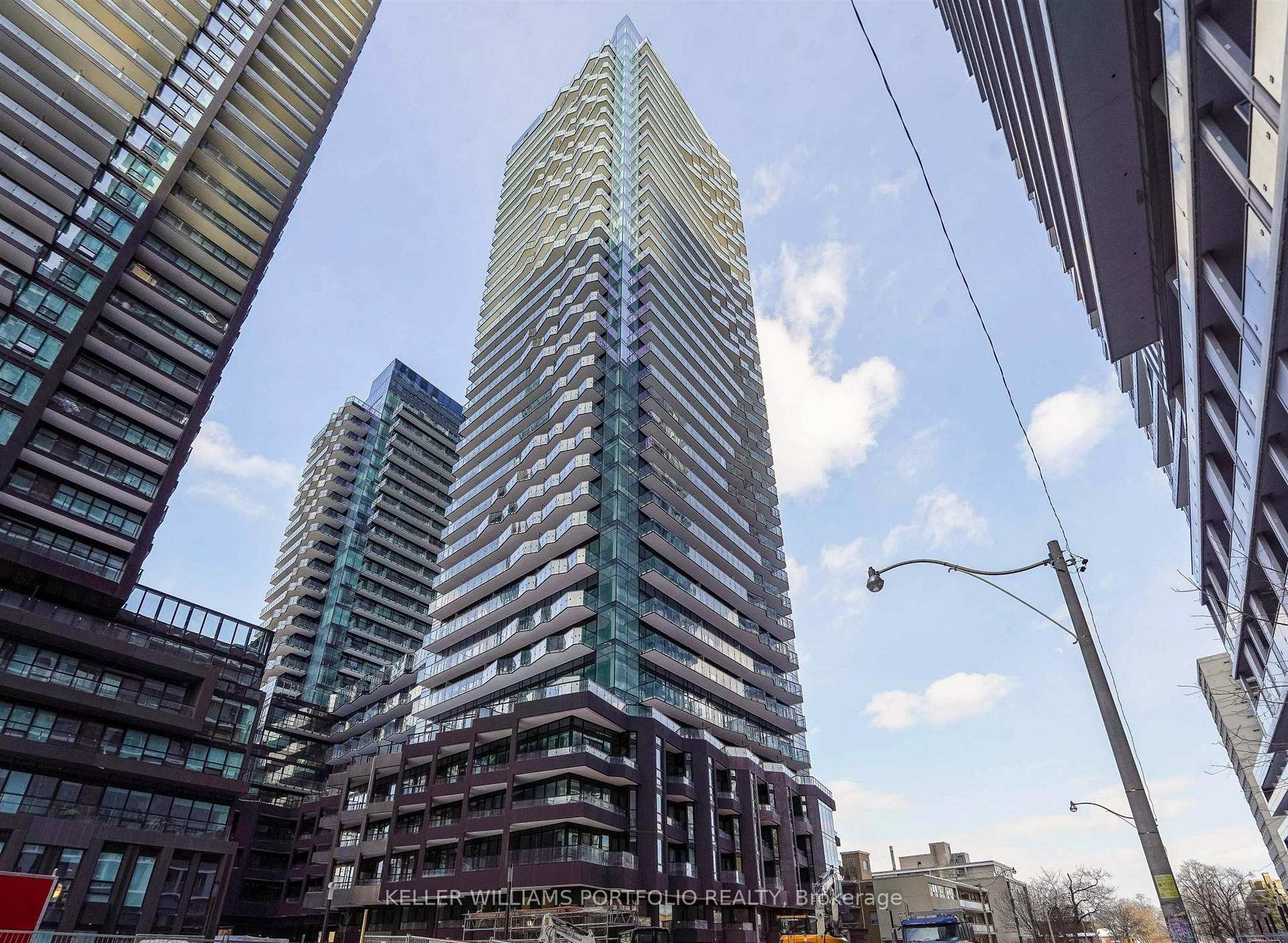 Photo of Unit 3412, 110 Broadway Avenue