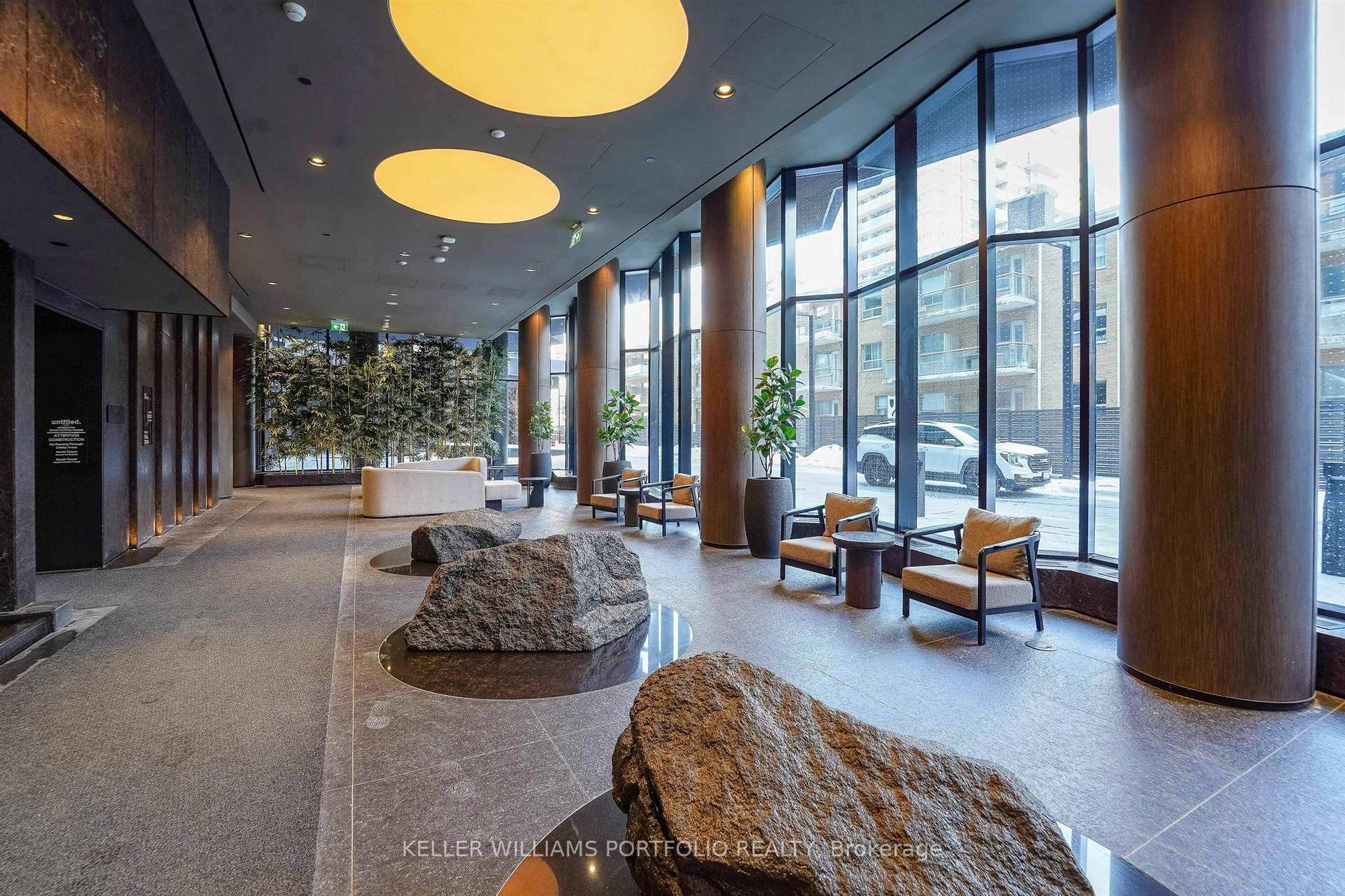 Photo 4 of Unit 3412, 110 Broadway Avenue, Toronto, Mount Pleasant West — HOMEH