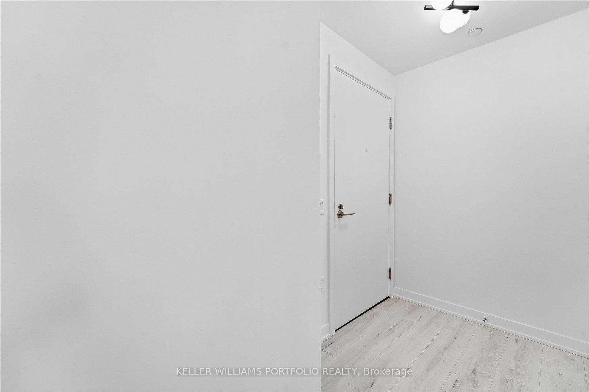 Photo 6 of Unit 3412, 110 Broadway Avenue, Toronto, Mount Pleasant West — HOMEH
