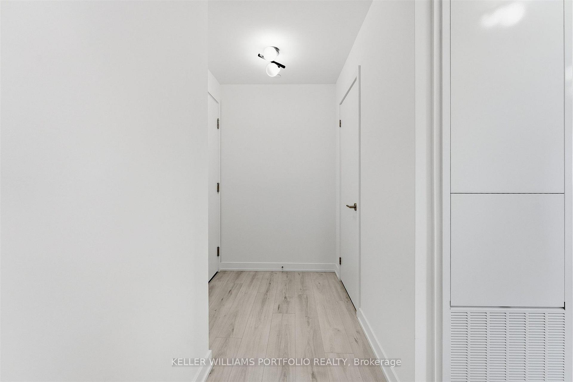 Photo 7 of Unit 3412, 110 Broadway Avenue, Toronto, Mount Pleasant West — HOMEH