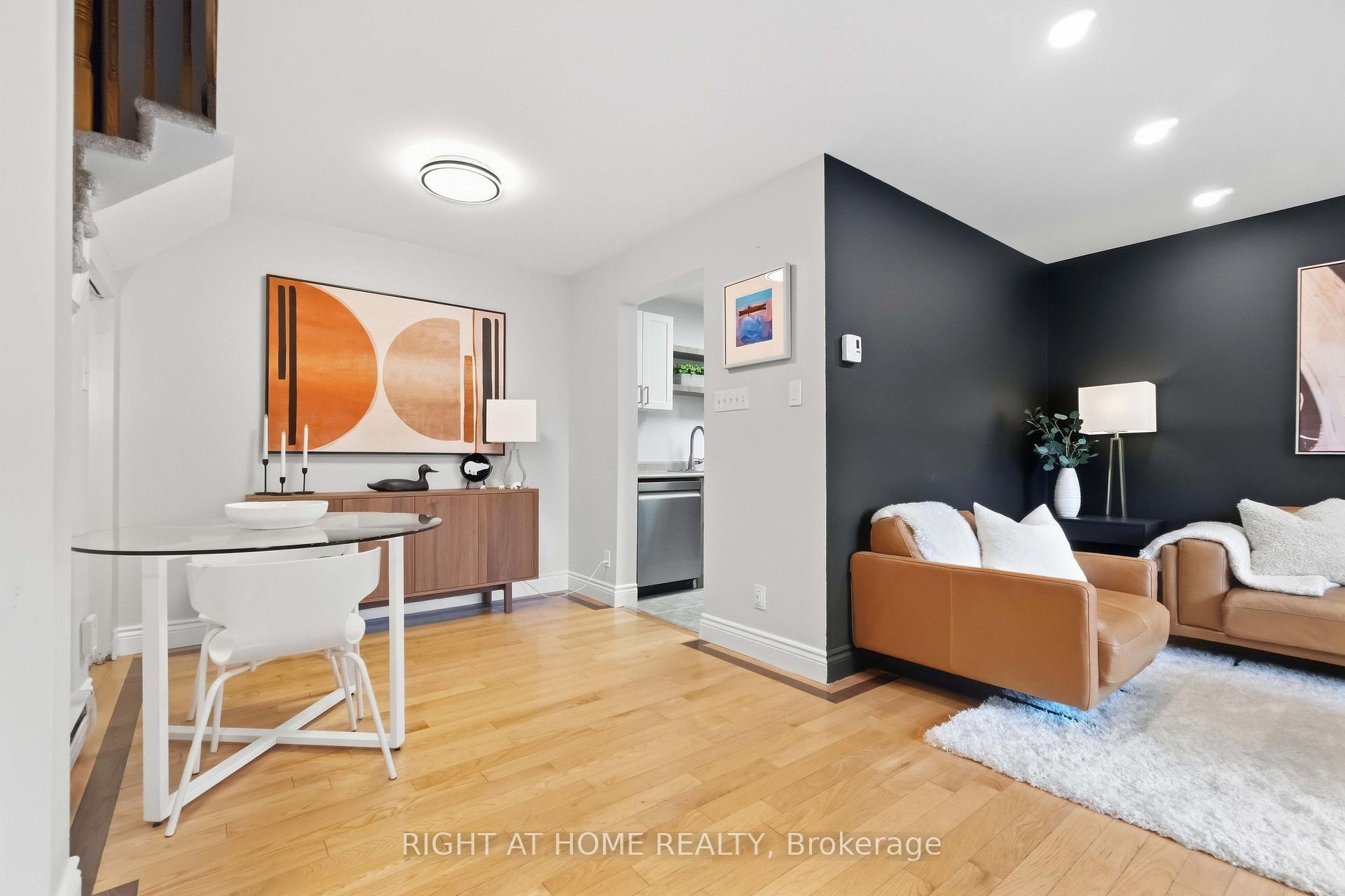 Photo 7 of Unit C, 23 Woodvale, Ottawa, Craig Henry/Woodvale — HOMEH