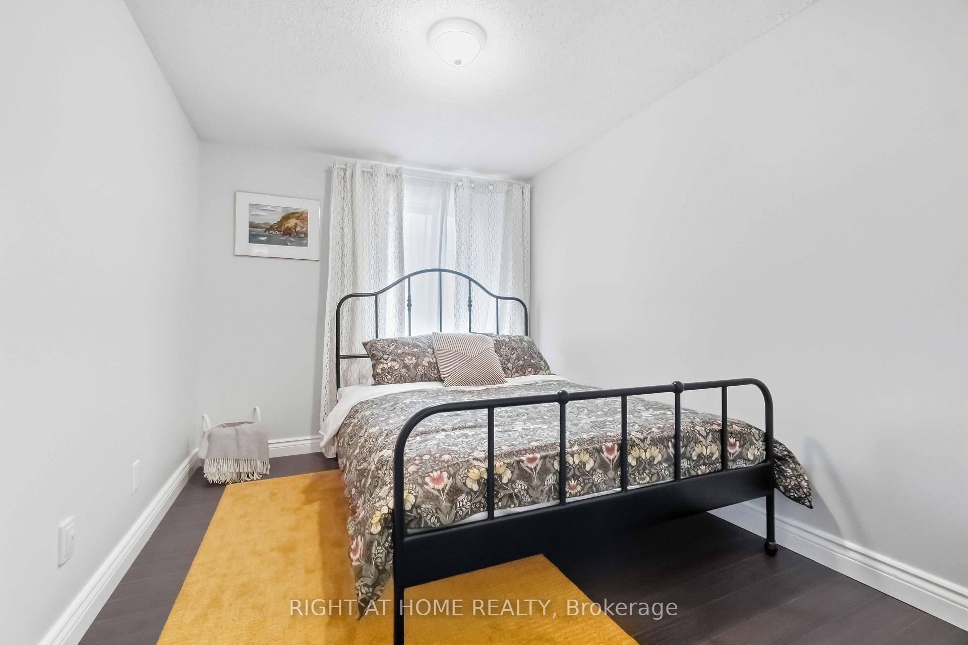 Photo 18 of Unit C, 23 Woodvale, Ottawa, Craig Henry/Woodvale — HOMEH