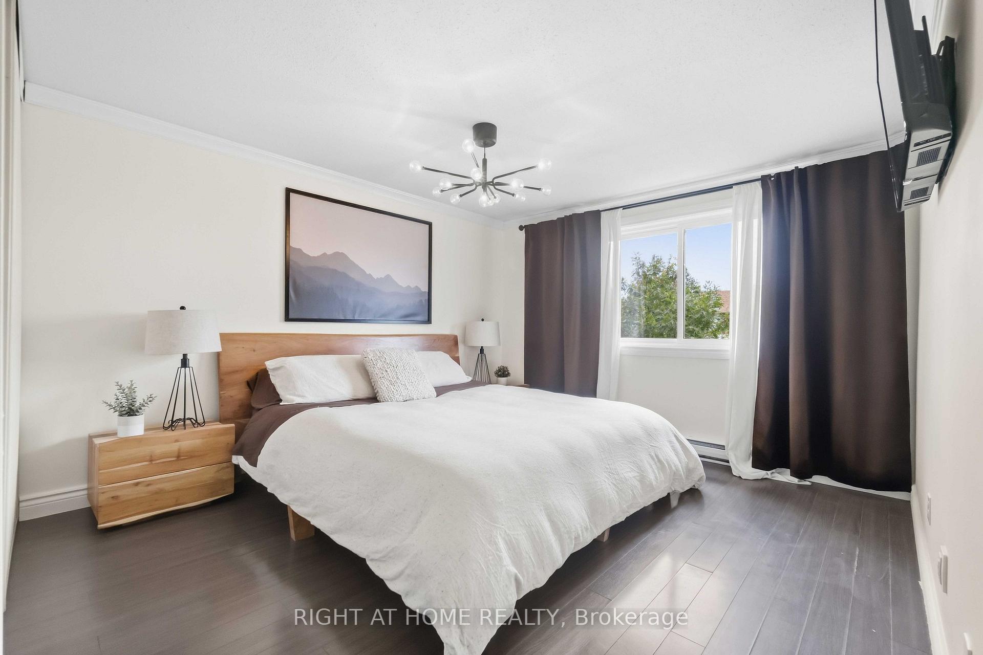 Photo 20 of Unit C, 23 Woodvale, Ottawa, Craig Henry/Woodvale — HOMEH