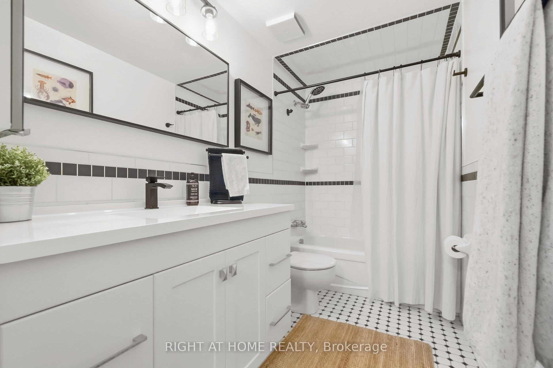 Photo 22 of Unit C, 23 Woodvale, Ottawa, Craig Henry/Woodvale — HOMEH