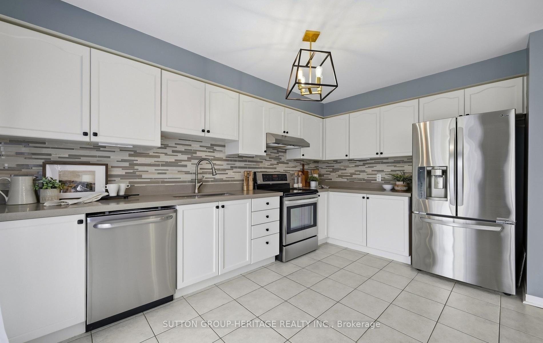 Photo 7 of 1431 Glaspell Crescent, Oshawa, Pinecrest — HOMEH