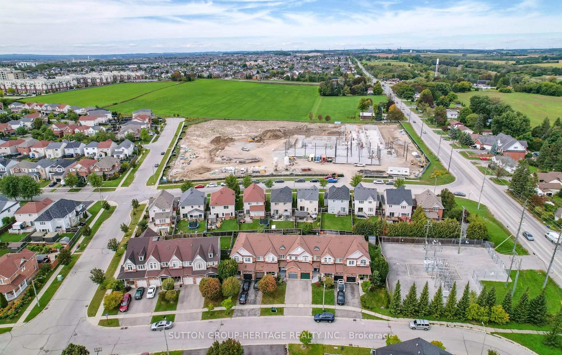 Photo 32 of 1431 Glaspell Crescent, Oshawa, Pinecrest — HOMEH