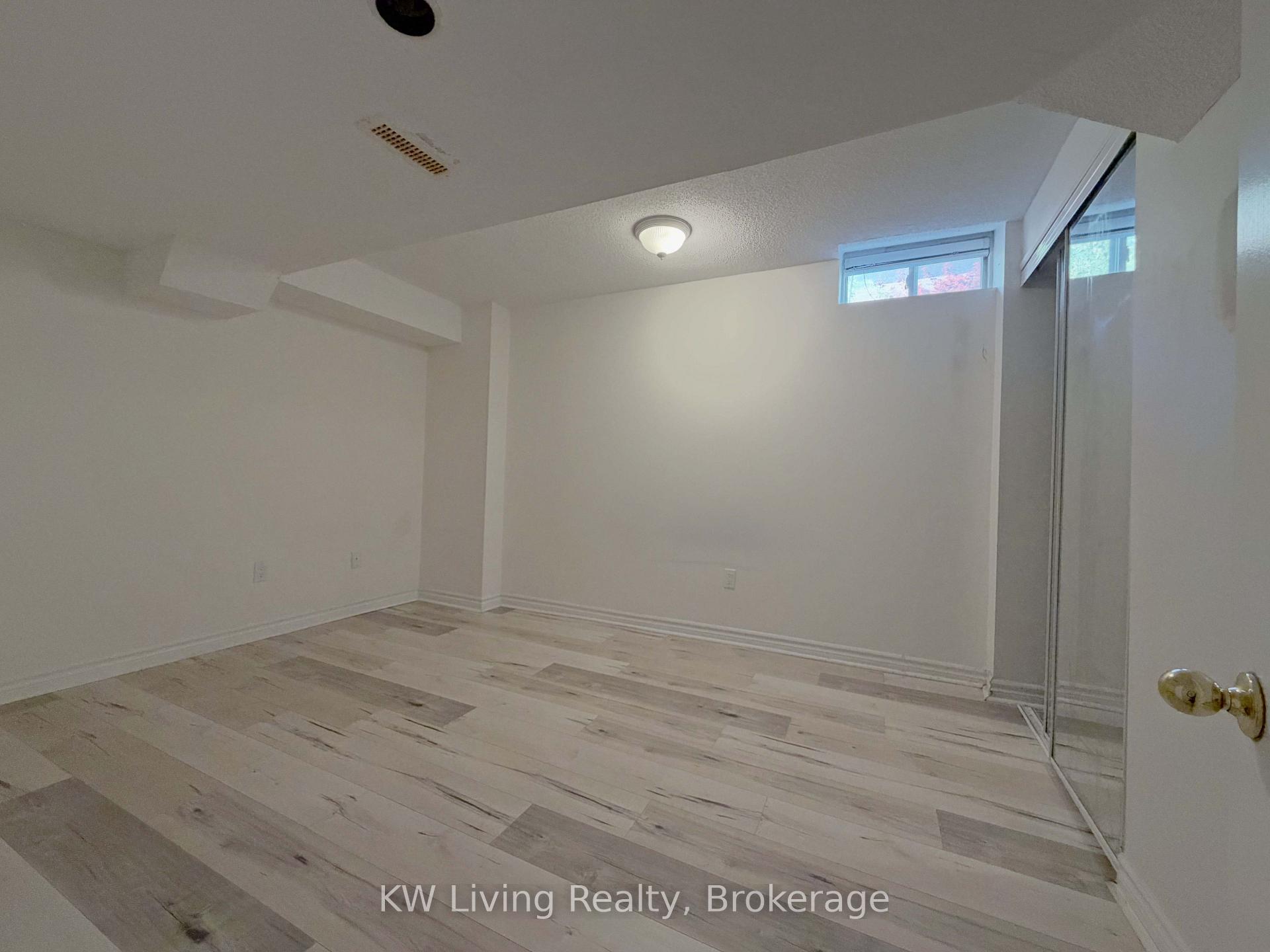 Photo 17 of 26 Gardenia Crescent, Markham, Cachet — HOMEH
