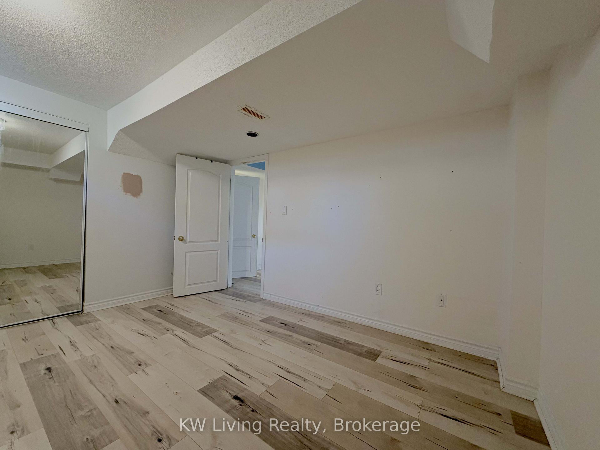 Photo 18 of 26 Gardenia Crescent, Markham, Cachet — HOMEH