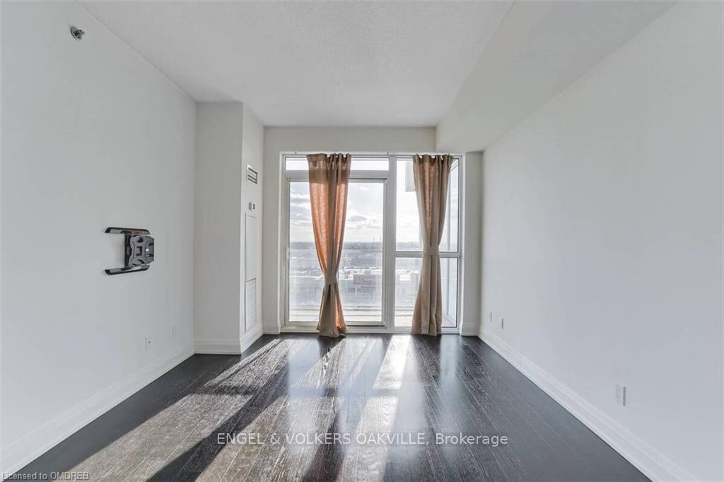 Photo 5 of Unit 710, 65 Speers Road, Oakville, Central — HOMEH