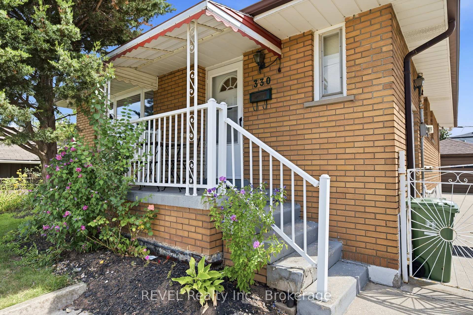 Photo 4 of 330 Waverly Street, Hamilton, McQuesten — HOMEH