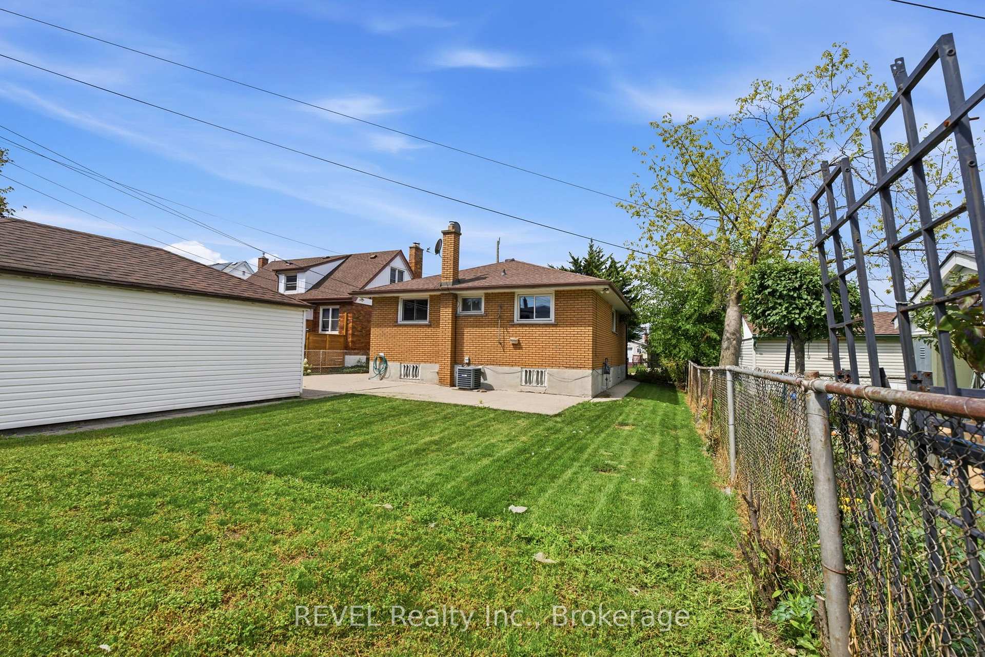 Photo 5 of 330 Waverly Street, Hamilton, McQuesten — HOMEH