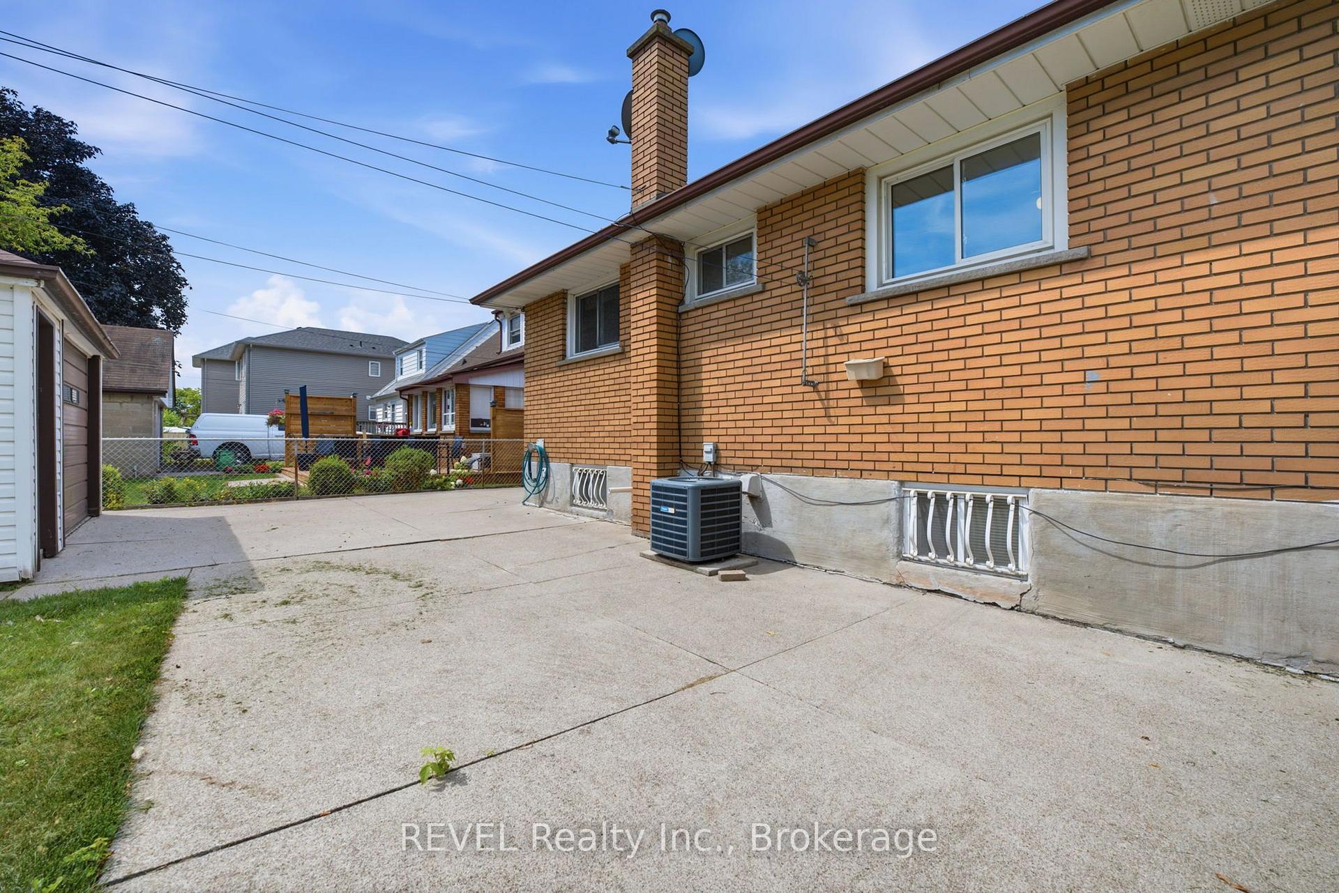 Photo 6 of 330 Waverly Street, Hamilton, McQuesten — HOMEH