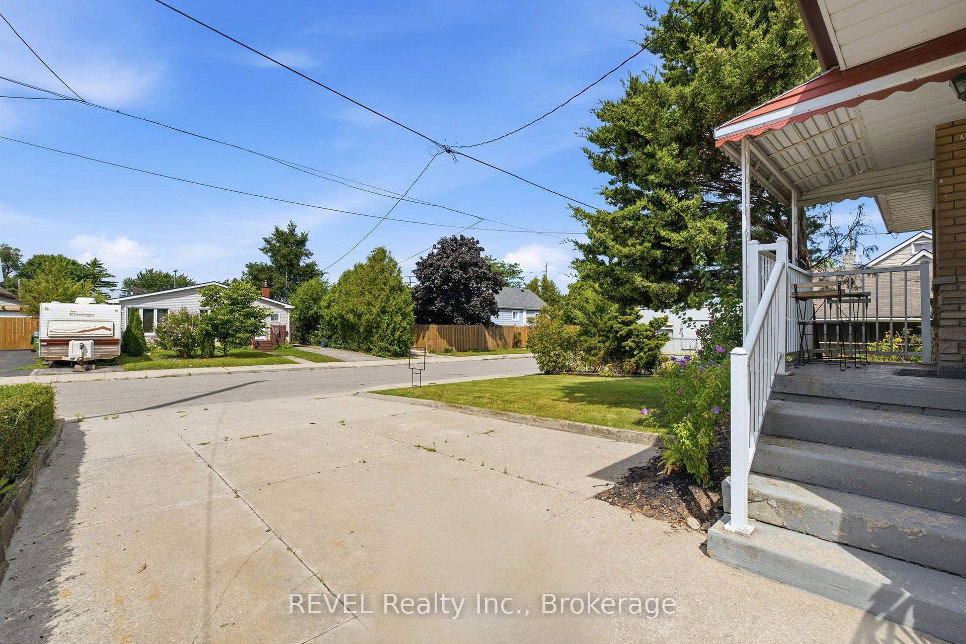 Photo 10 of 330 Waverly Street, Hamilton, McQuesten — HOMEH