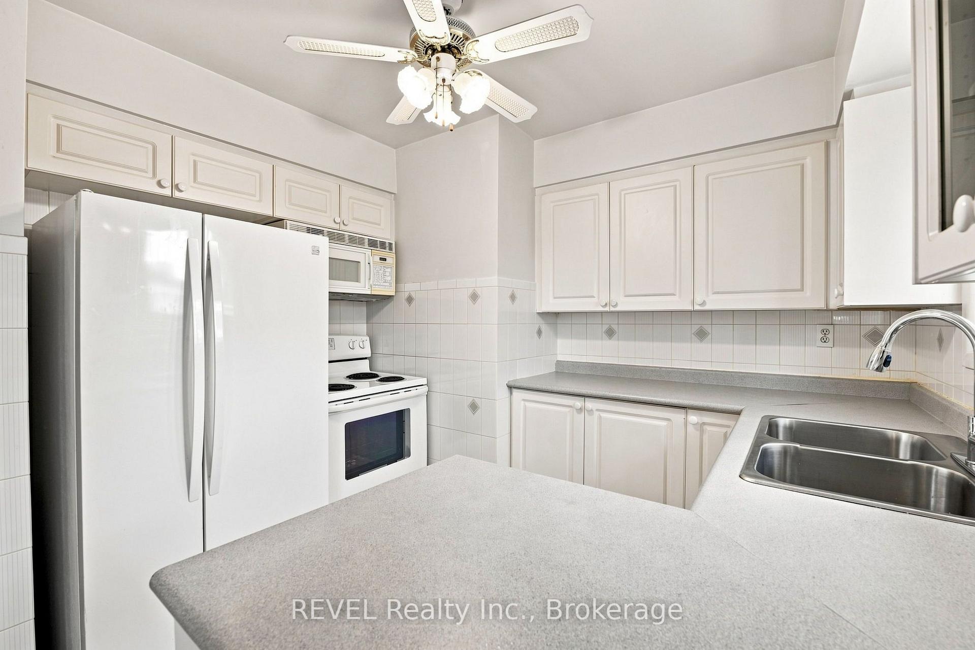 Photo 14 of 330 Waverly Street, Hamilton, McQuesten — HOMEH