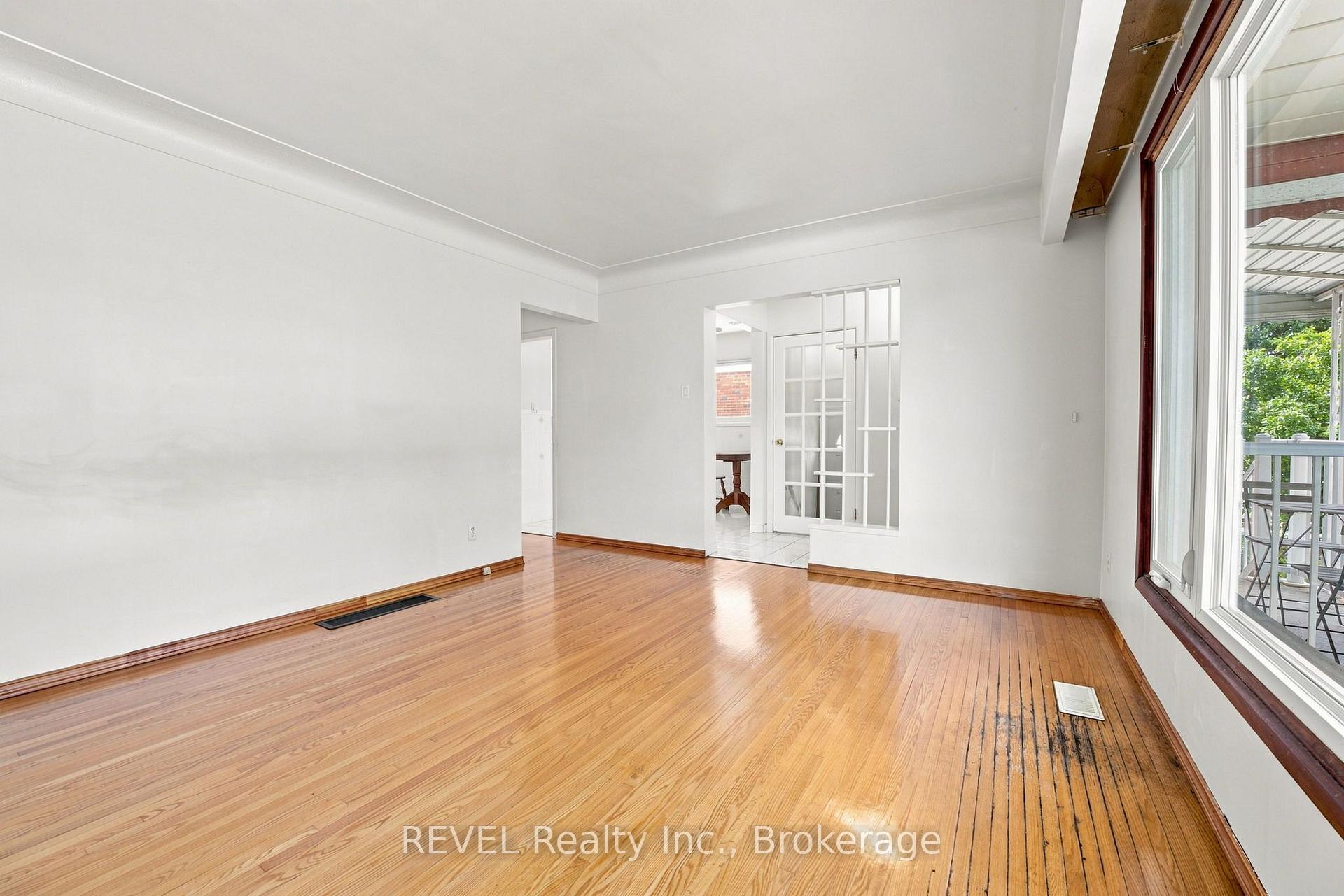 Photo 20 of 330 Waverly Street, Hamilton, McQuesten — HOMEH