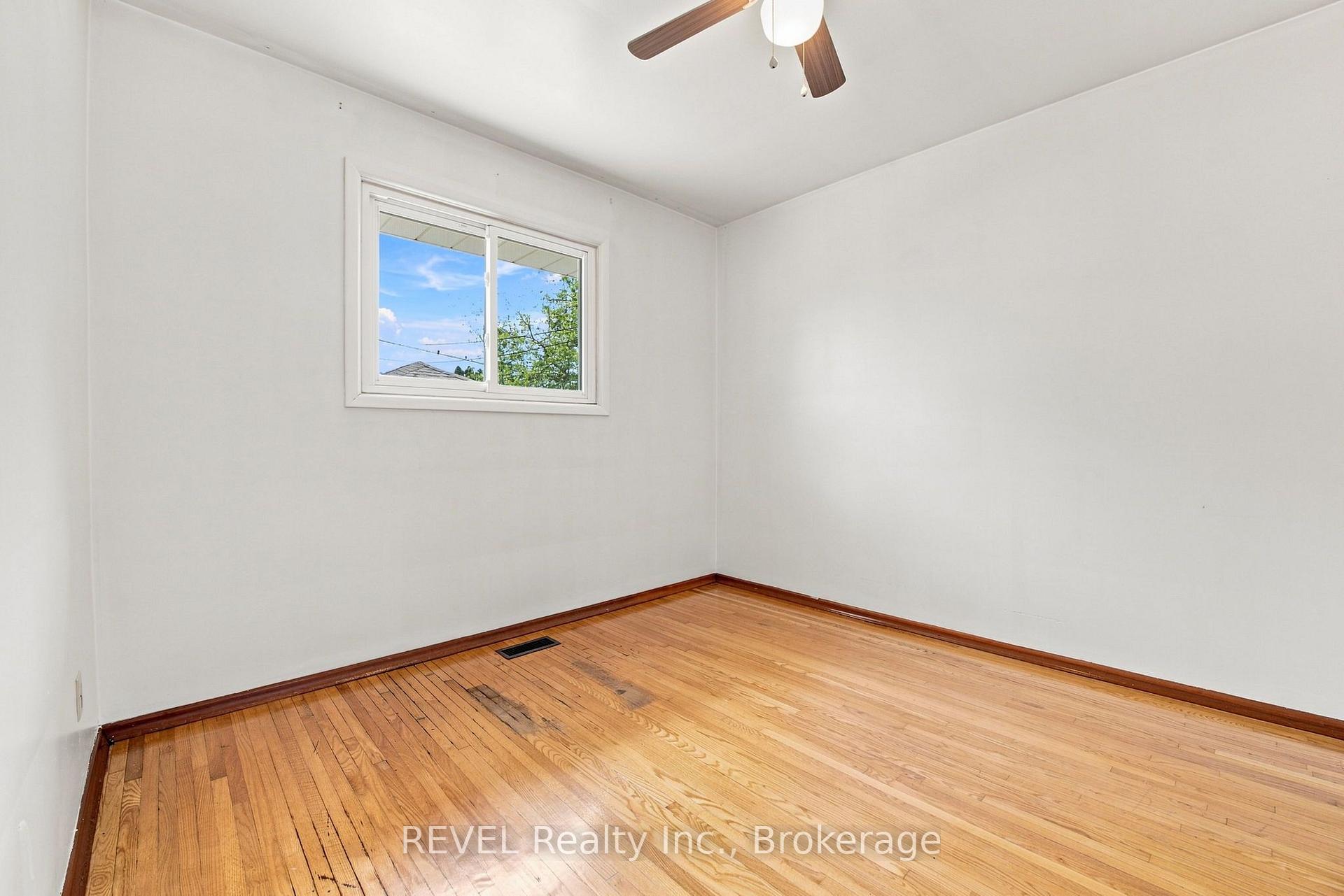 Photo 25 of 330 Waverly Street, Hamilton, McQuesten — HOMEH