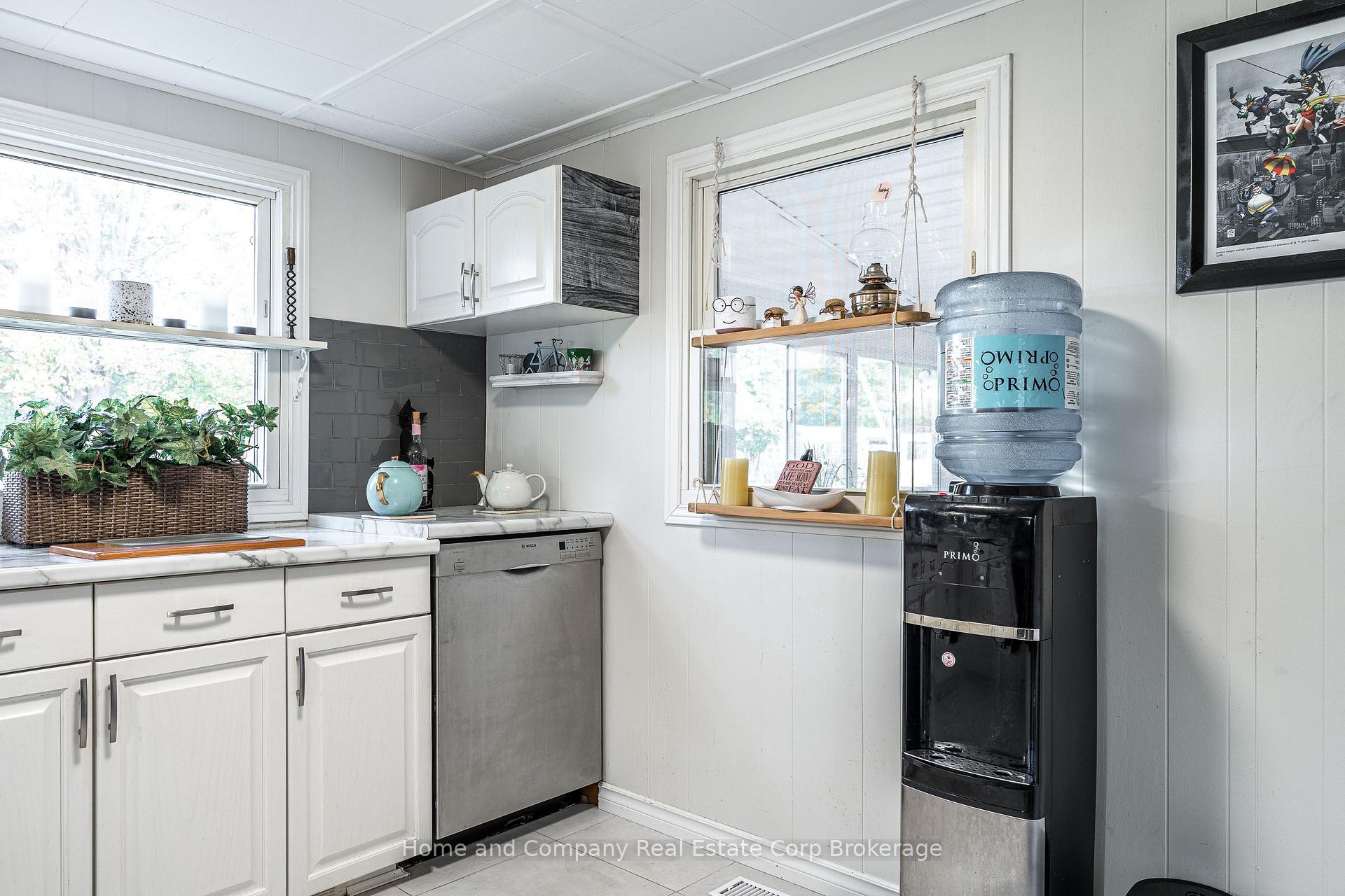 Photo 10 of 114 Oak Street, Perth East, Crystal Lake — HOMEH