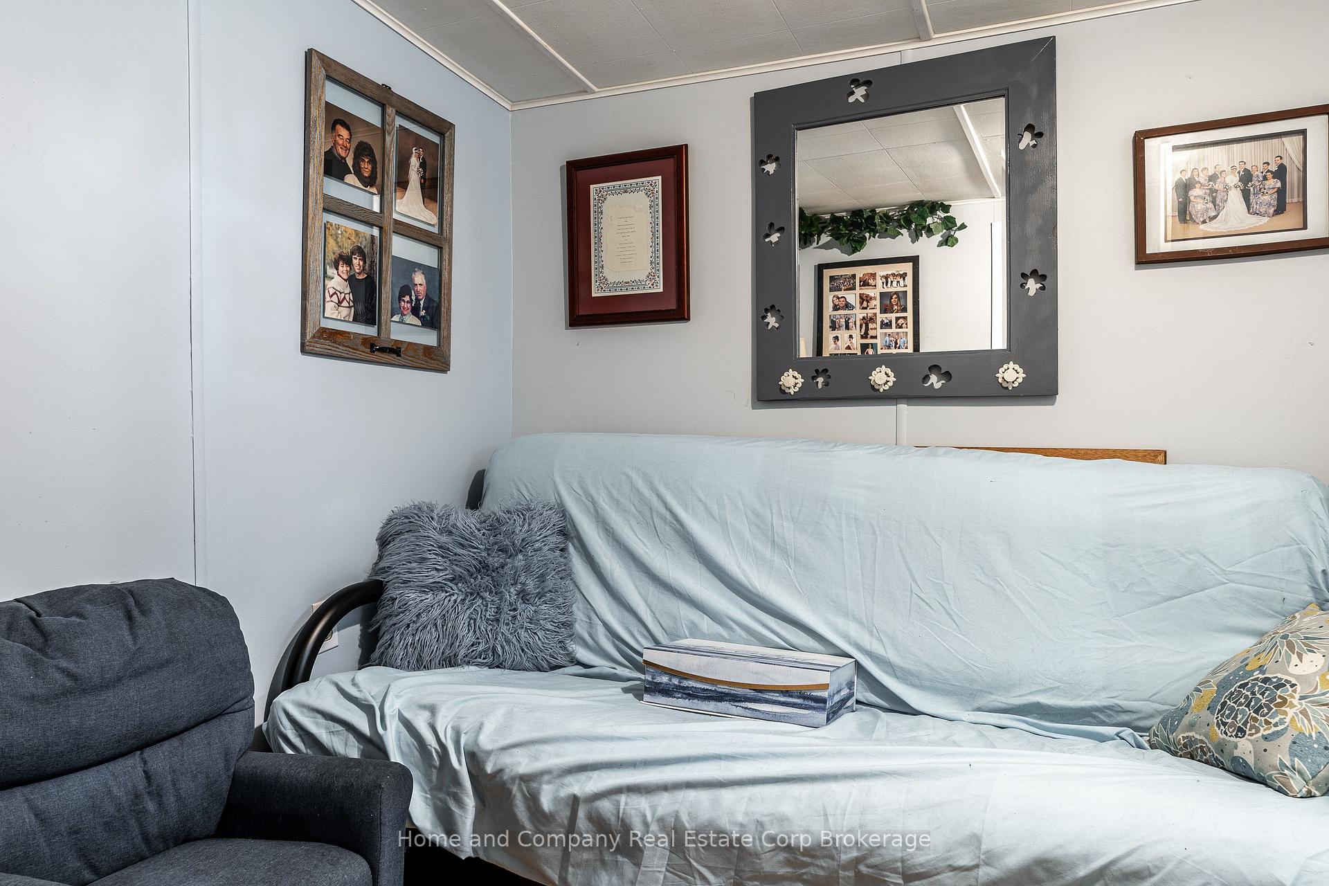 Photo 16 of 114 Oak Street, Perth East, Crystal Lake — HOMEH