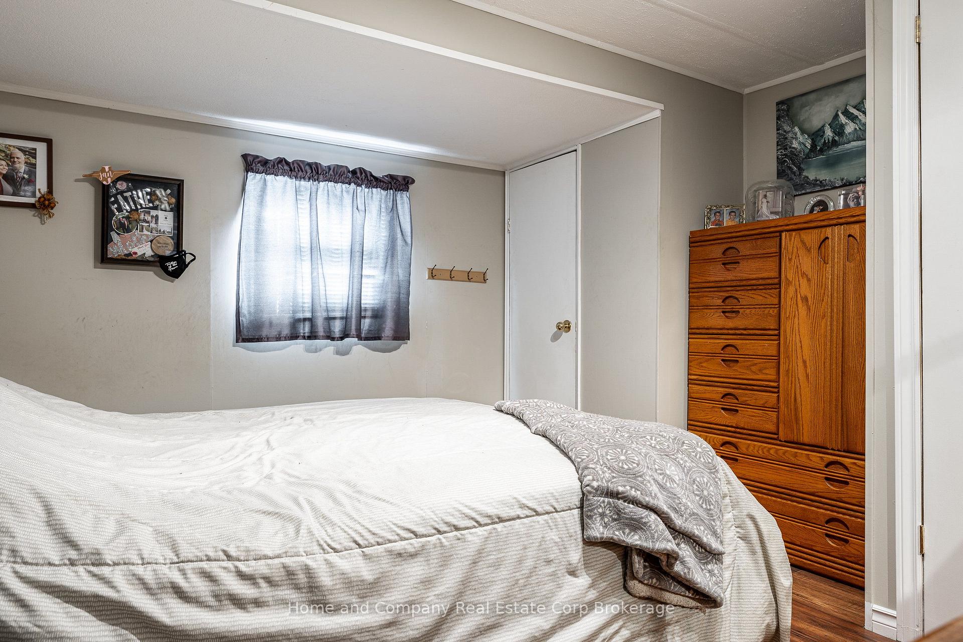 Photo 17 of 114 Oak Street, Perth East, Crystal Lake — HOMEH