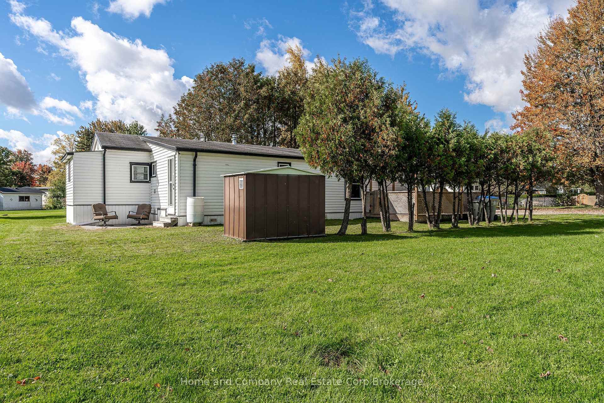 Photo 25 of 114 Oak Street, Perth East, Crystal Lake — HOMEH