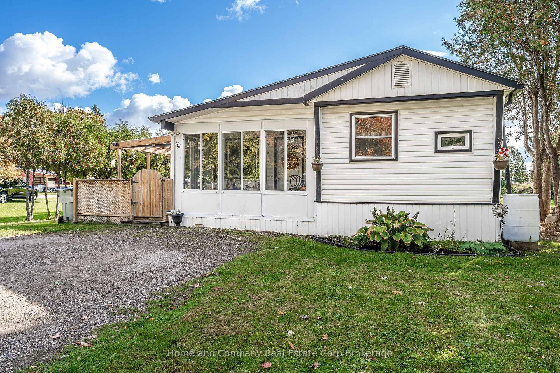 Photo 26 of 114 Oak Street, Perth East, Crystal Lake — HOMEH
