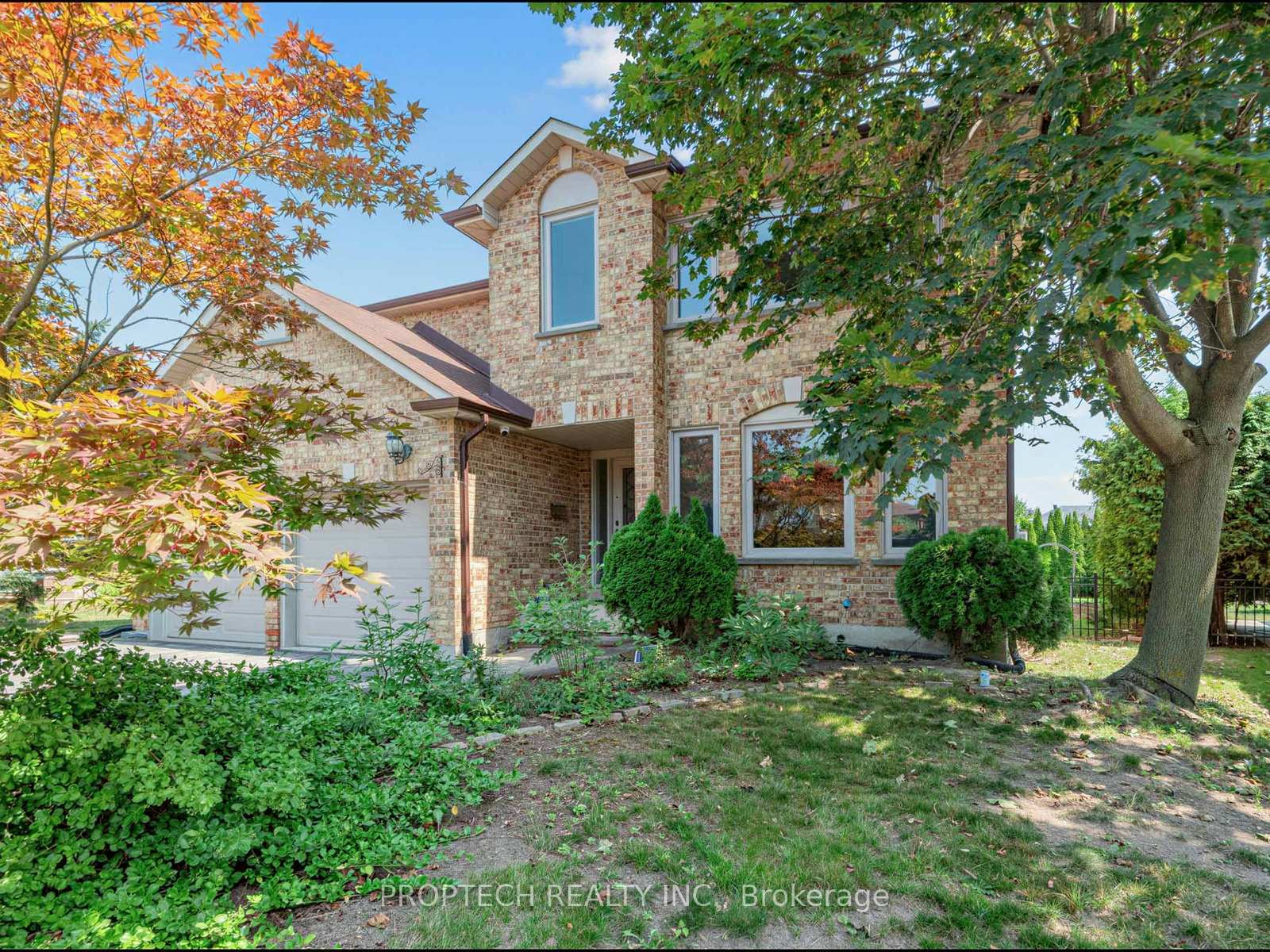Photo 2 of 47 Topham Crescent, Richmond Hill, Westbrook — HOMEH