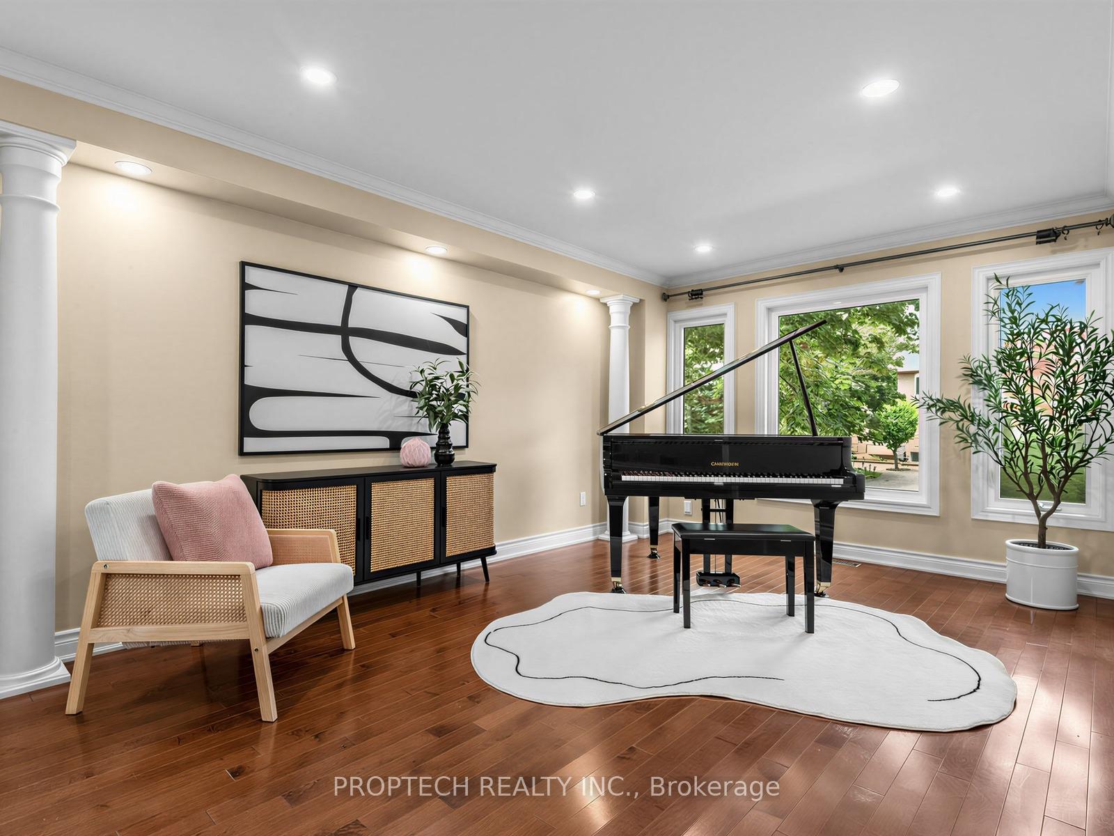 Photo 5 of 47 Topham Crescent, Richmond Hill, Westbrook — HOMEH