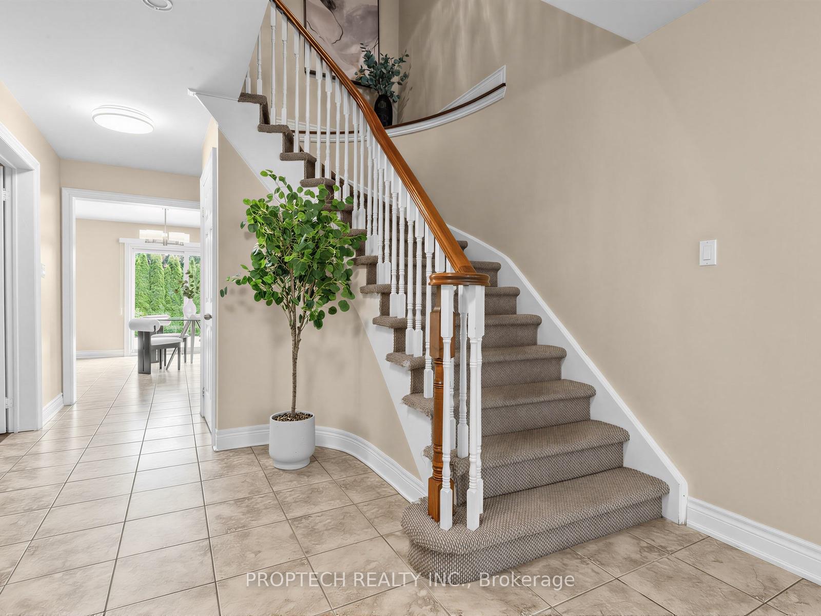 Photo 8 of 47 Topham Crescent, Richmond Hill, Westbrook — HOMEH
