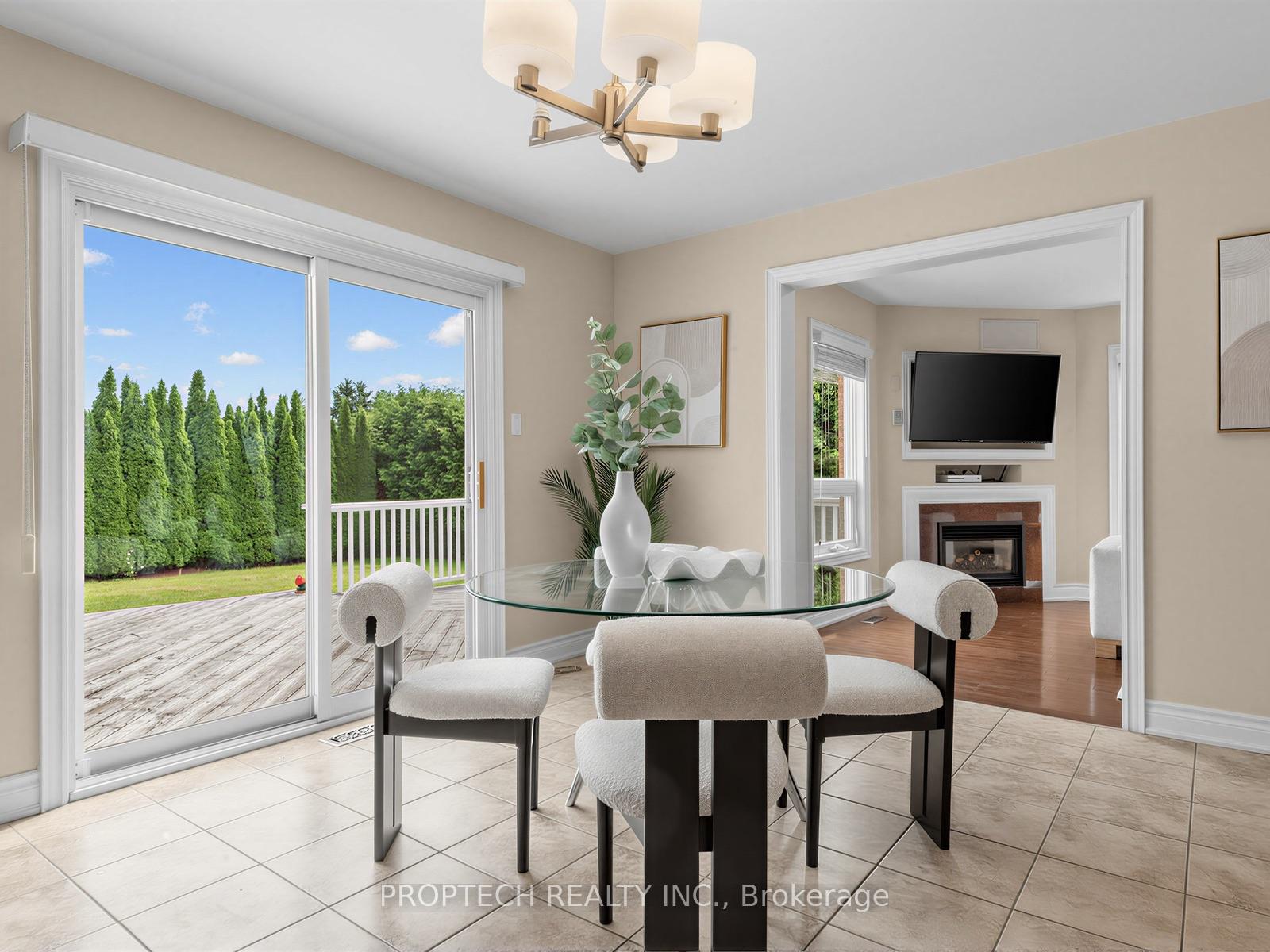 Photo 10 of 47 Topham Crescent, Richmond Hill, Westbrook — HOMEH