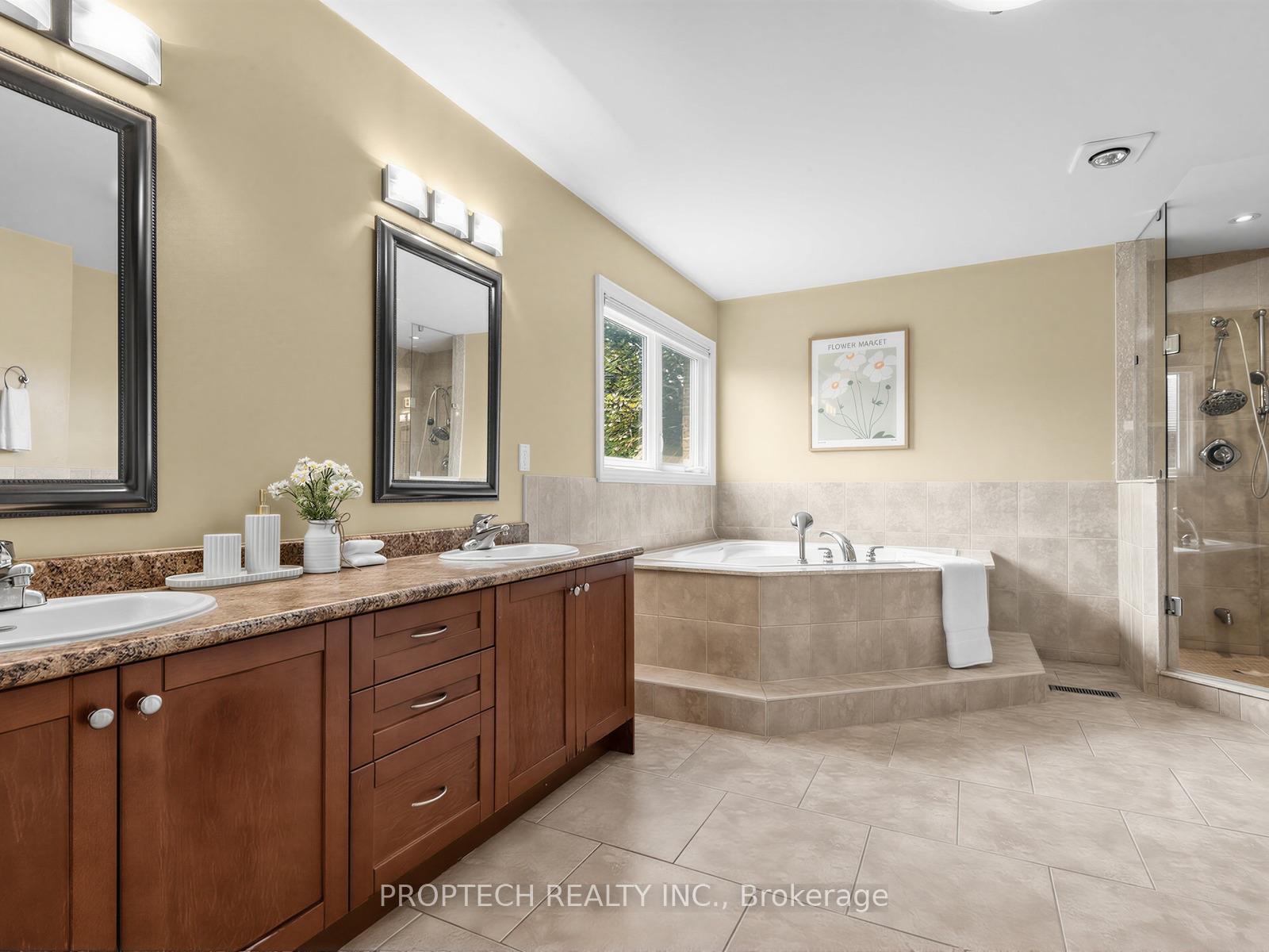 Photo 20 of 47 Topham Crescent, Richmond Hill, Westbrook — HOMEH