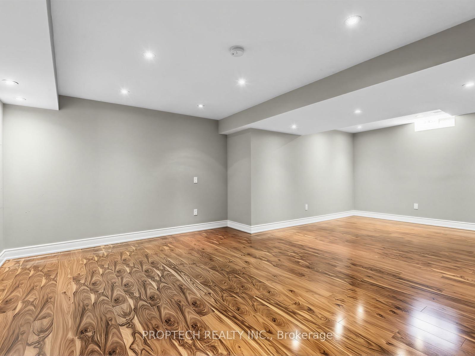 Photo 28 of 47 Topham Crescent, Richmond Hill, Westbrook — HOMEH